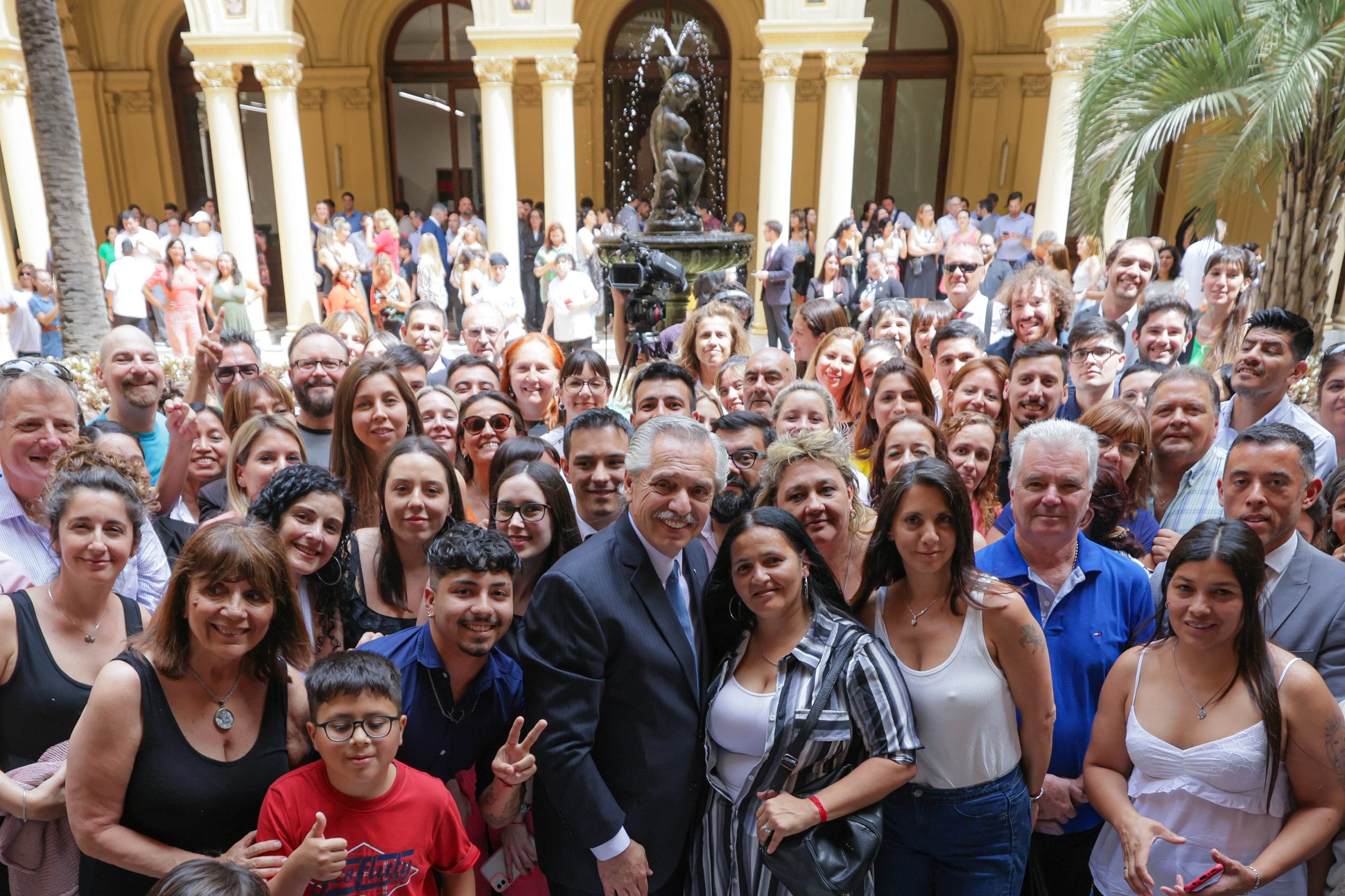 Alberto Fernández: Brindo por la unidad y por una Argentina igualitaria