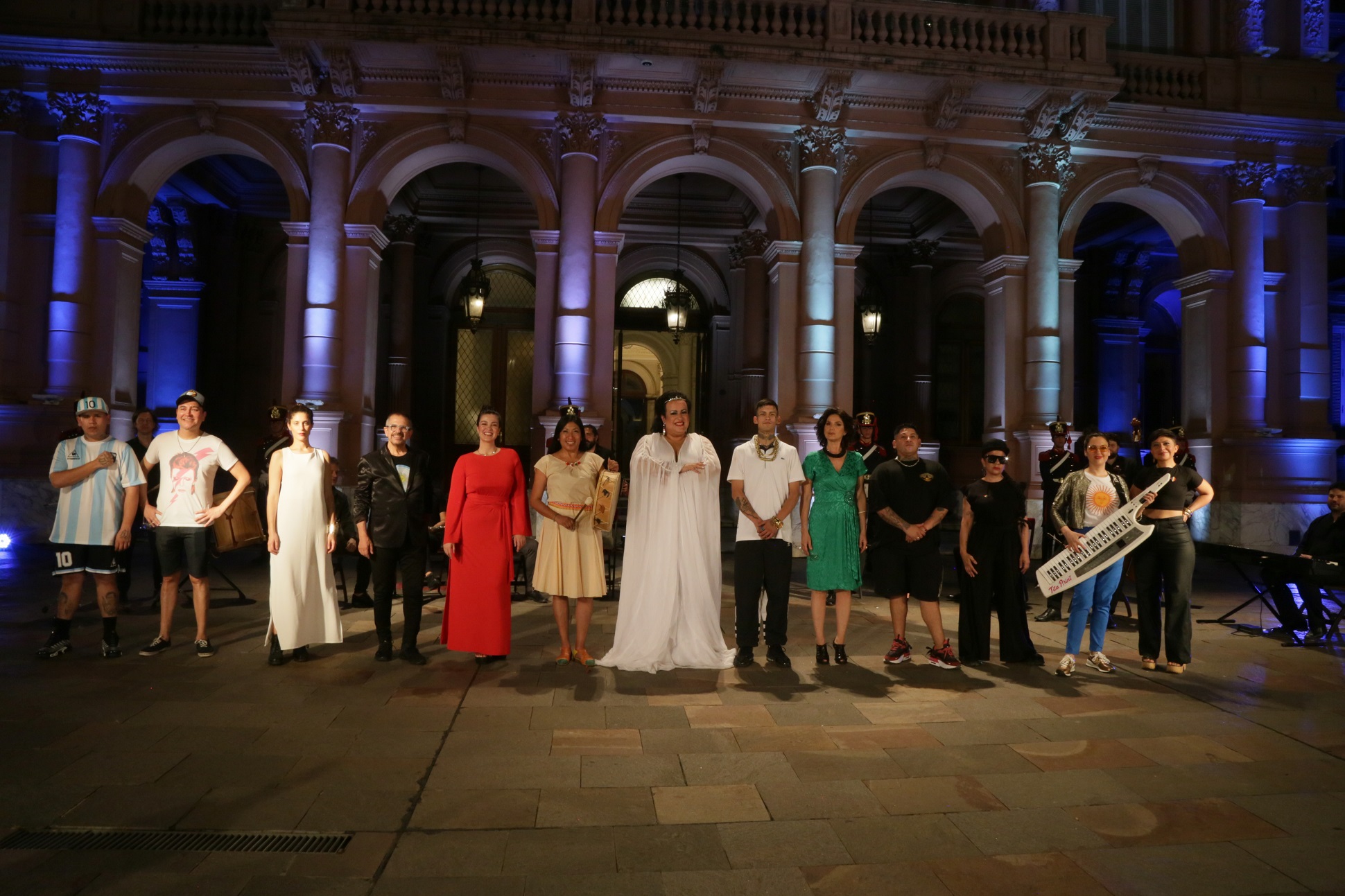 La Casa Rosada celebra el 39° aniversario de la democracia con un videomapping