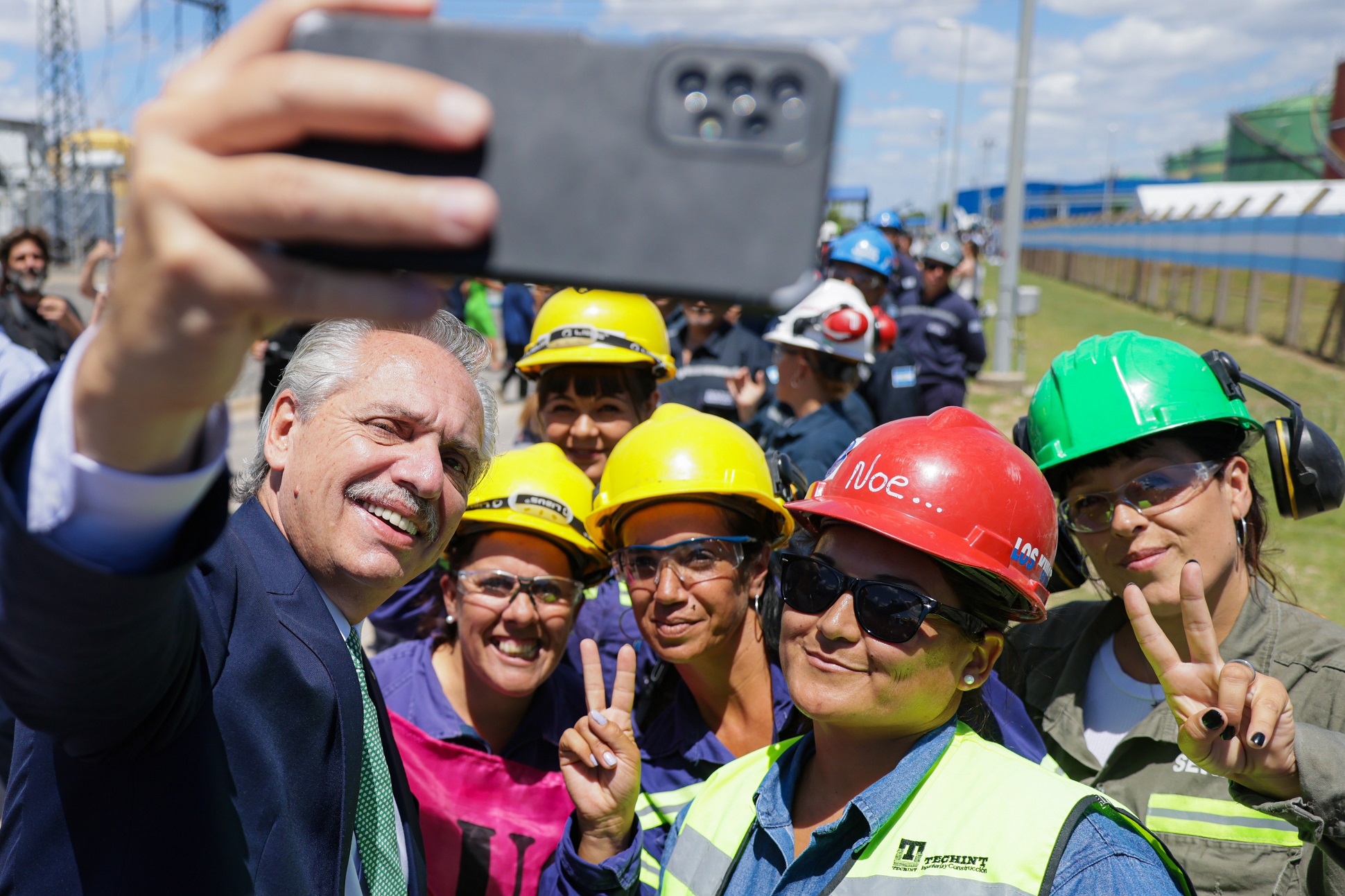 Alberto Fernández inauguró las obras de la Central Térmica en Ensenada que amplían 50% la capacidad de generación de energía eléctrica