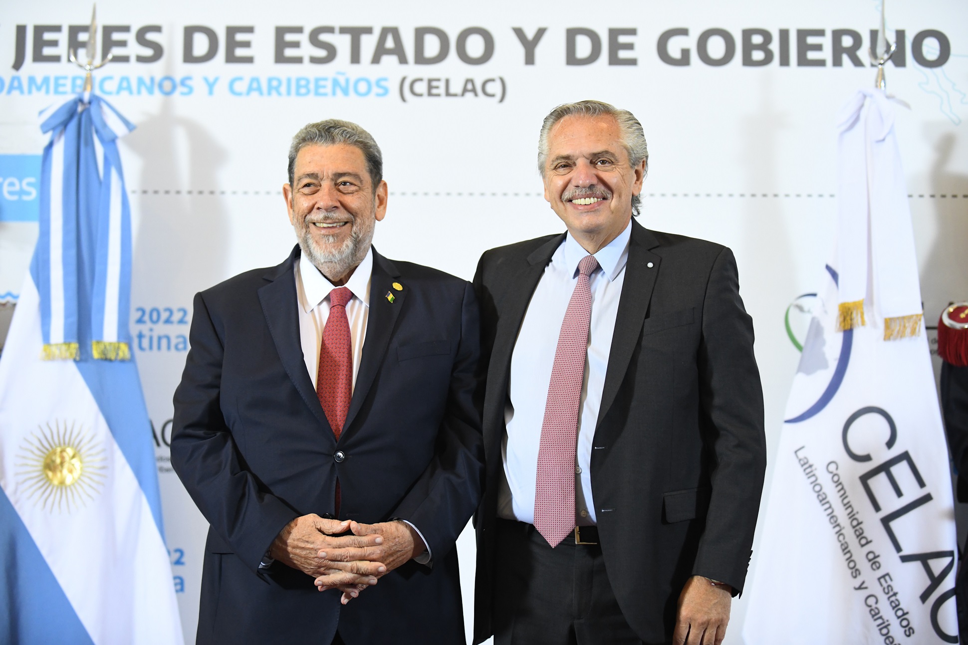 Alberto Fernández y el primer ministro de San Vicente y las Granadinas destacaron la importancia de la CELAC para profundizar la integración y el vínculo entre los pueblos
