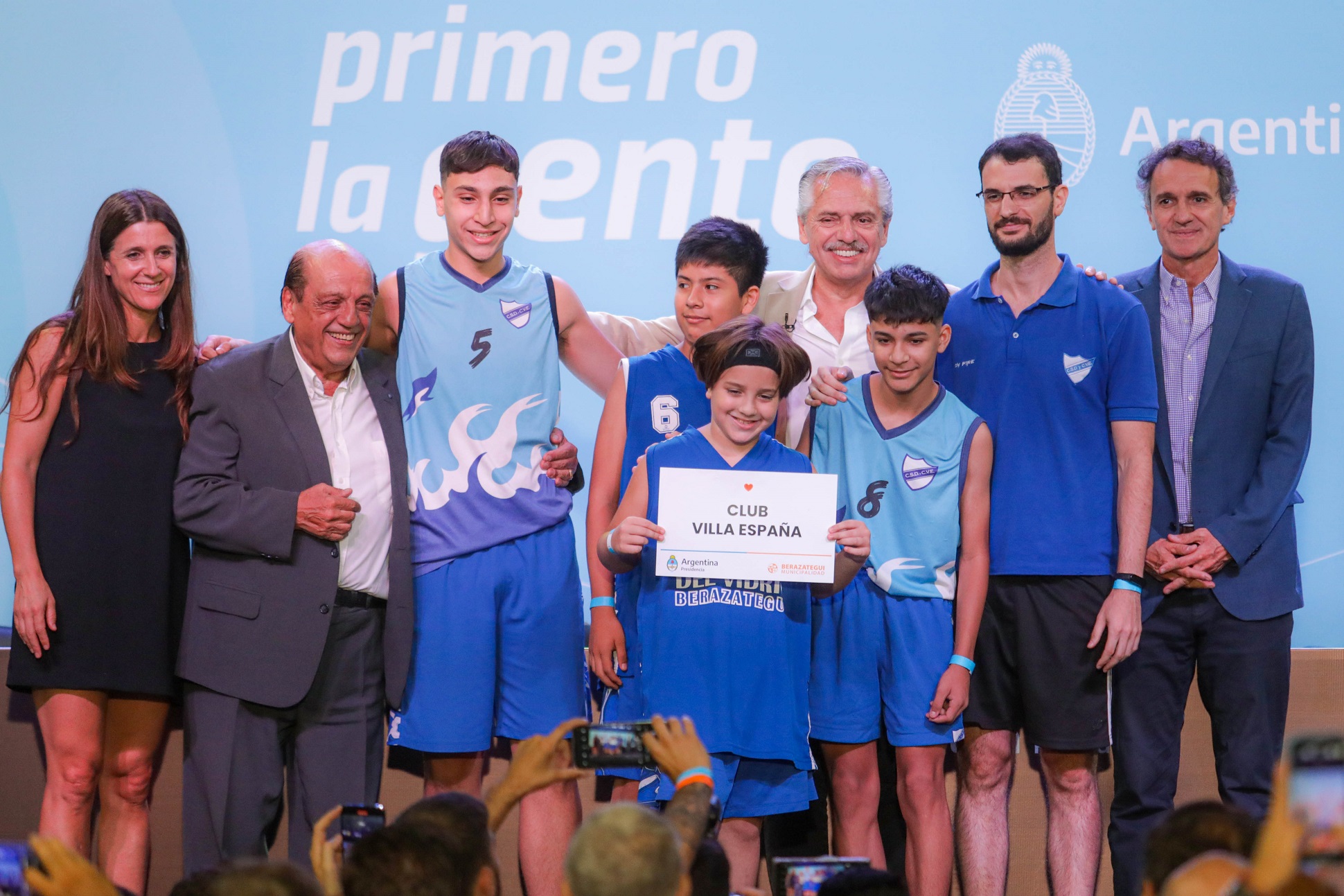 Alberto Fernández: “Tenemos que ocuparnos de nuestras infancias y adolescentes porque allí está el futuro”