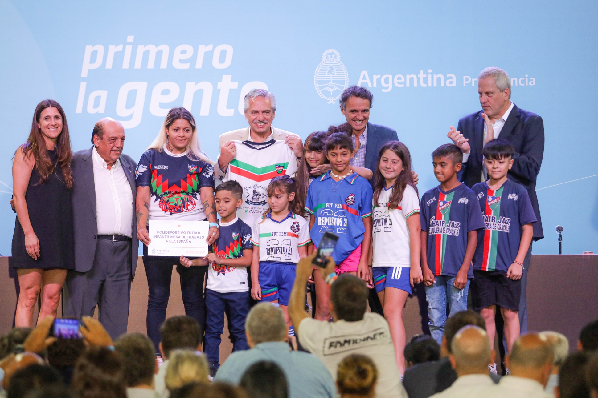 Alberto Fernández: “Tenemos que ocuparnos de nuestras infancias y adolescentes porque allí está el futuro”