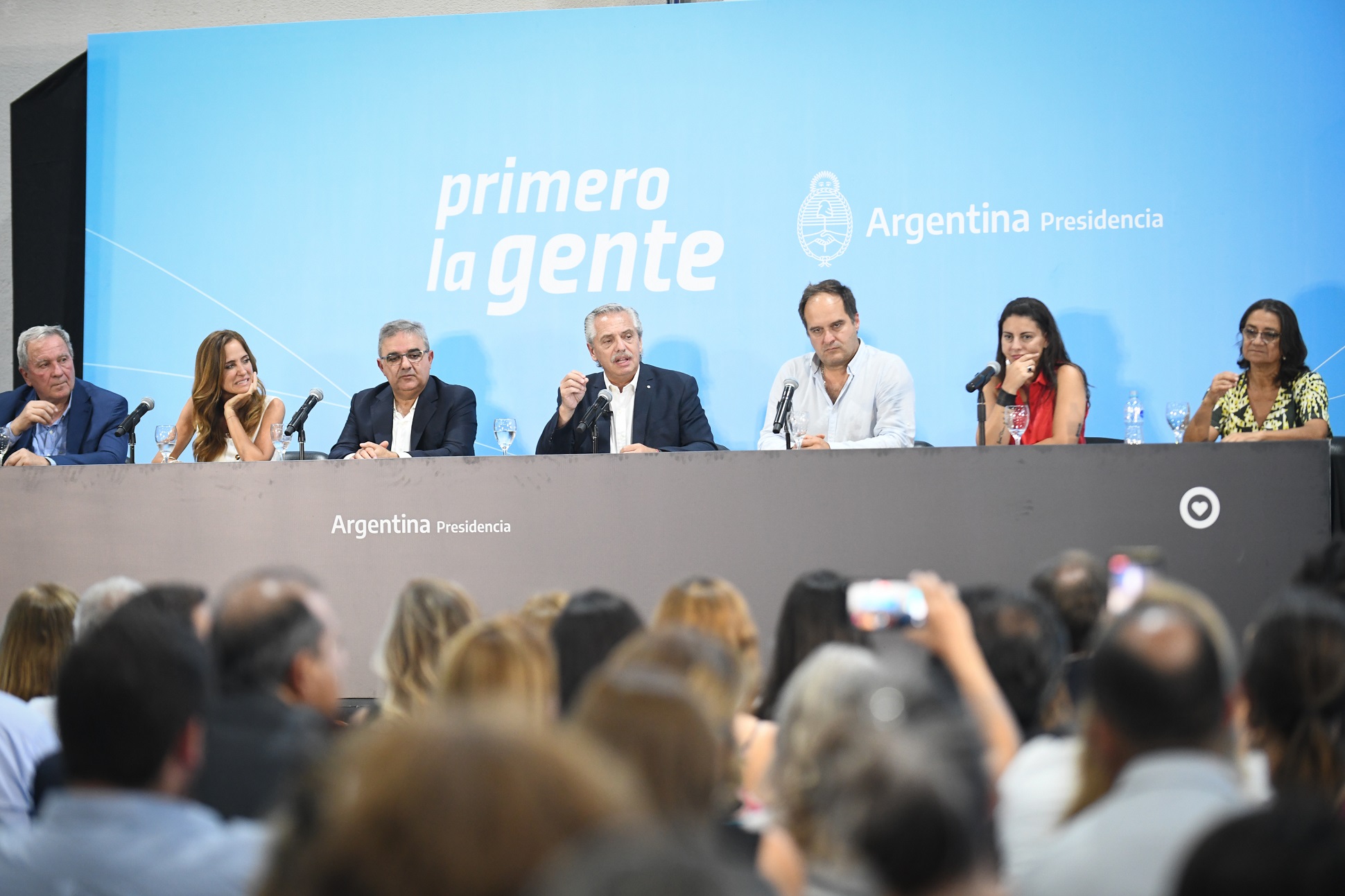 “La jubilación no jubila la felicidad ni el disfrute”, afirmó el presidente al inaugurar en Catamarca las primeras viviendas para personas mayores