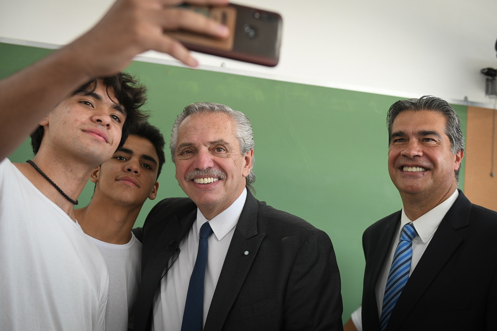 El presidente dio inicio en Chaco al ciclo lectivo 2023 con la inauguración de una escuela secundaria