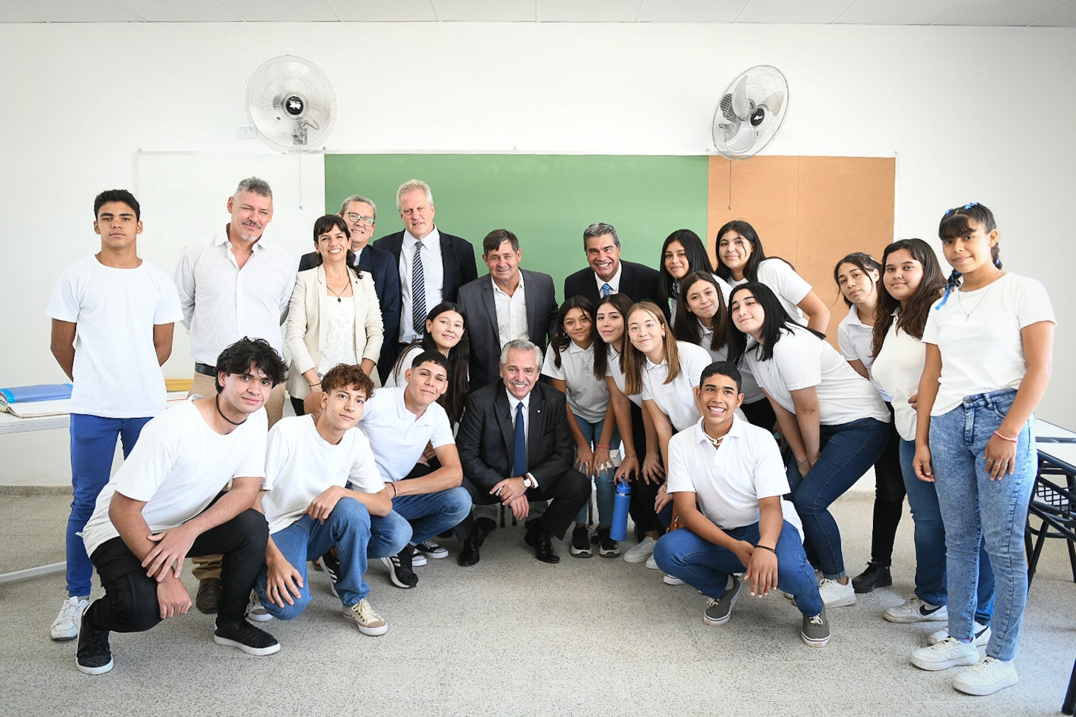 El presidente dio inicio en Chaco al ciclo lectivo 2023 con la inauguración de una escuela secundaria