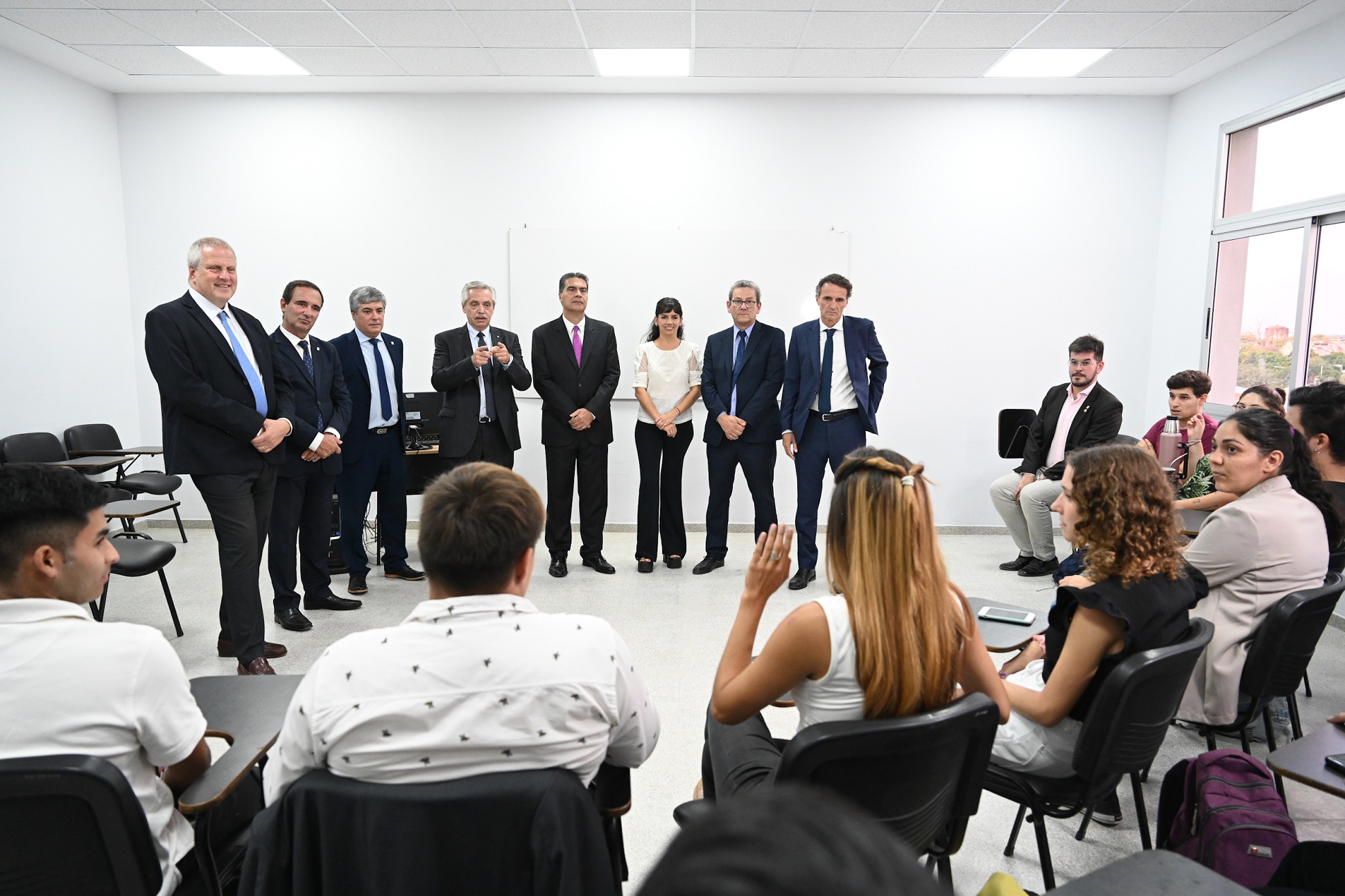   El presidente inauguró el primer edificio propio de la Facultad de Artes, Diseño y Ciencias de la Cultura de la Universidad Nacional del Nordeste, en Resistencia