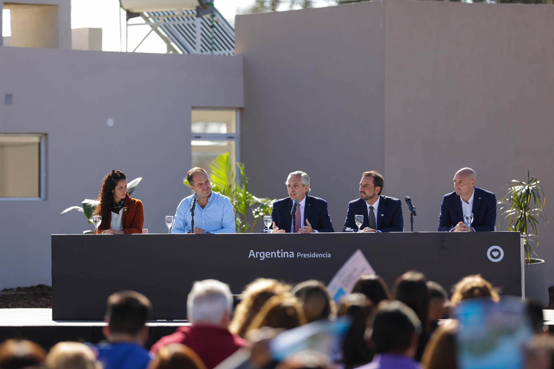 Alberto Fernández: “Para nosotros la prioridad central es que cada familia tenga un techo y una vivienda digna”