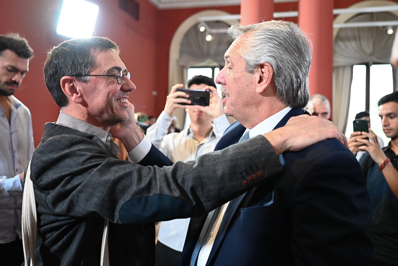 El presidente recibió a las y los miembros del Grupo de Puebla que participarán del III Foro Mundial de Derechos Humanos