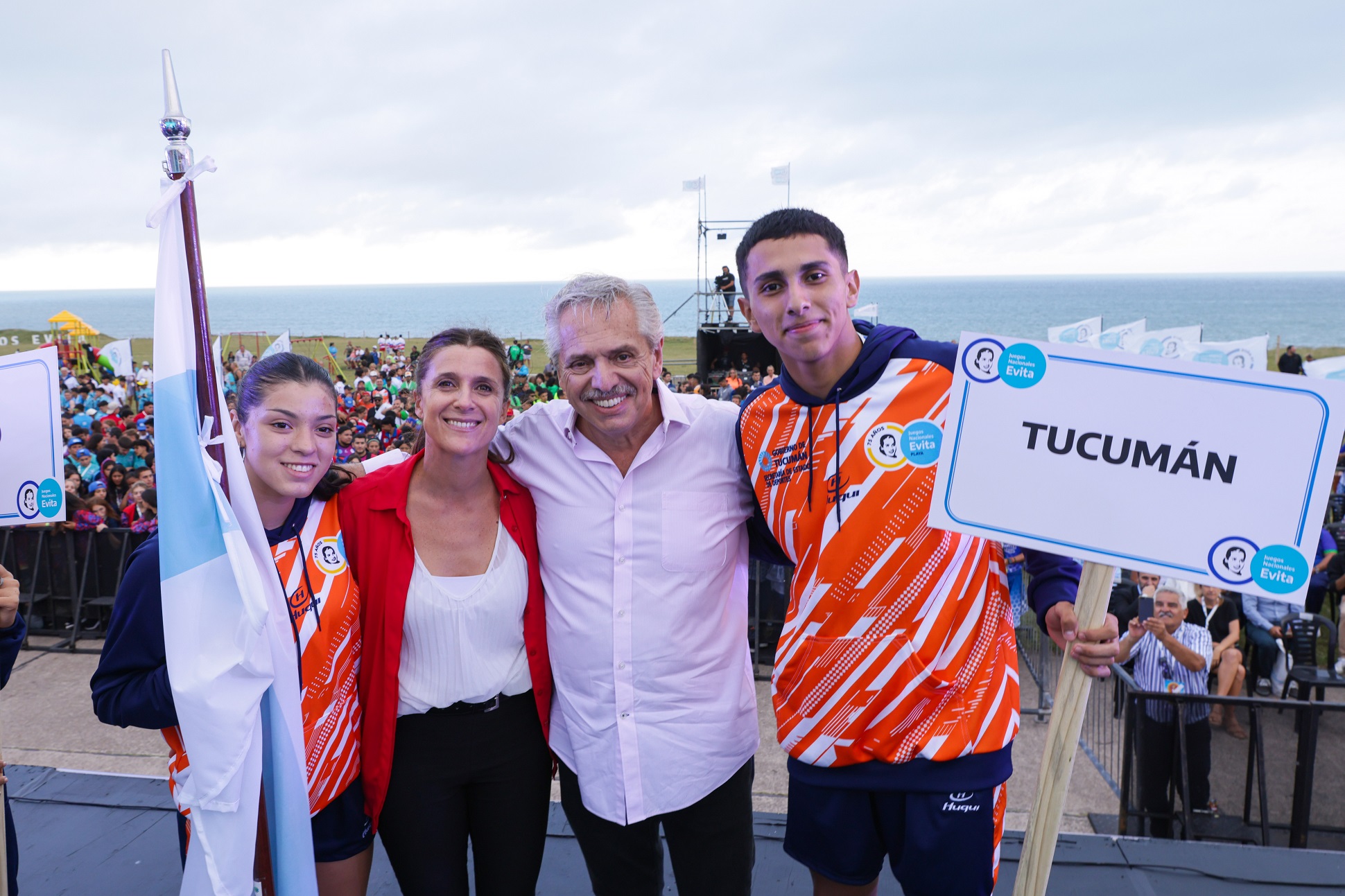 El presidente inauguró los Juegos Nacionales Evita de Playa en Chapadmalal