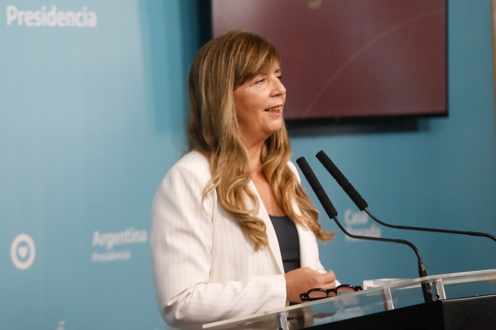 Gabriela Cerruti: “El presidente sigue sosteniendo la inocencia de la Vicepresidenta”