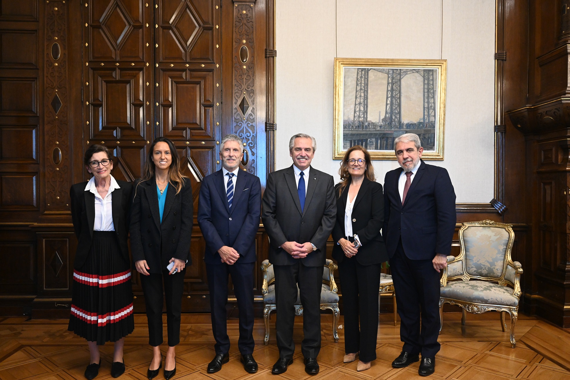 El presidente se reunió con el ministro del Interior de España
