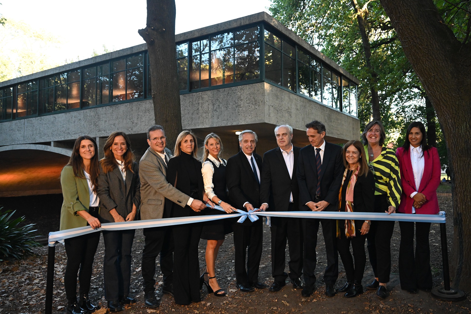 Alberto Fernández convocó a seguir cuidando nuestra historia y el patrimonio cultural al inaugurar la Casa sobre el Arroyo