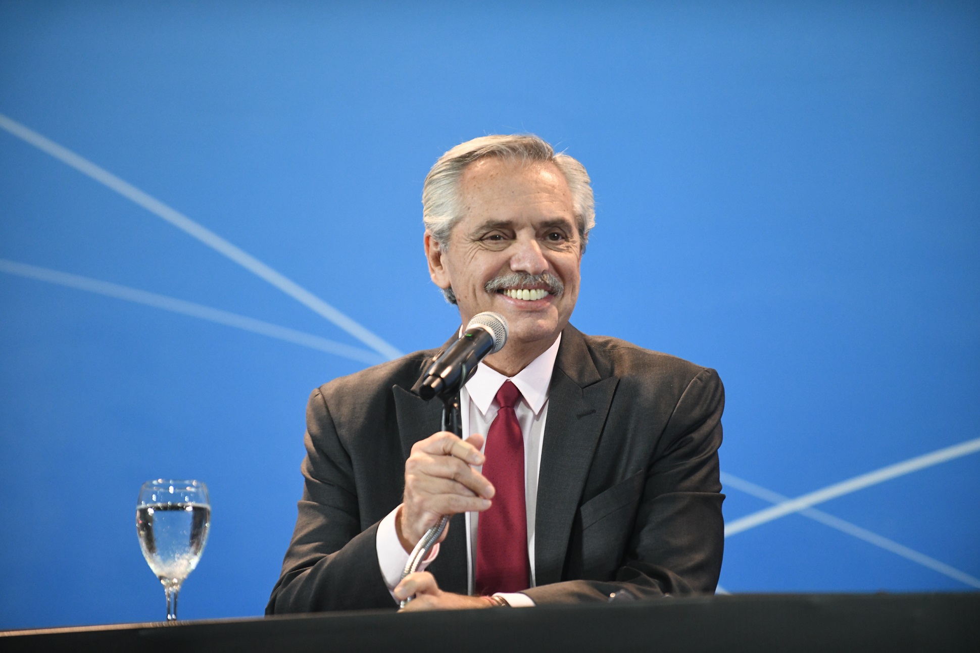  El presidente entregó en Santiago del Estero la vivienda 100 mil de la gestión