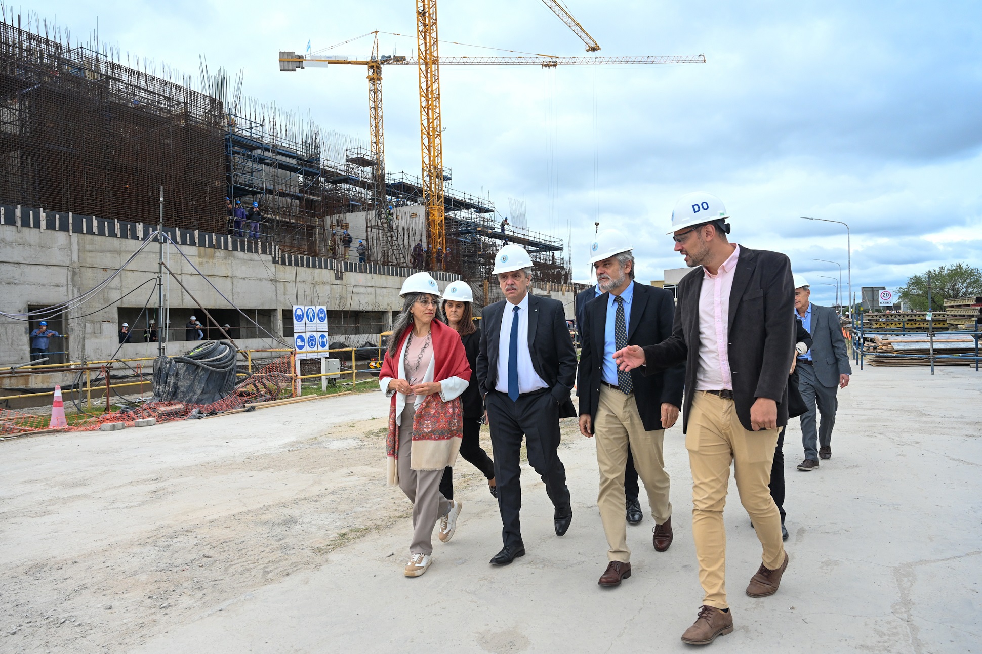 El presidente recorrió las obras del primer reactor de potencia 100% argentino