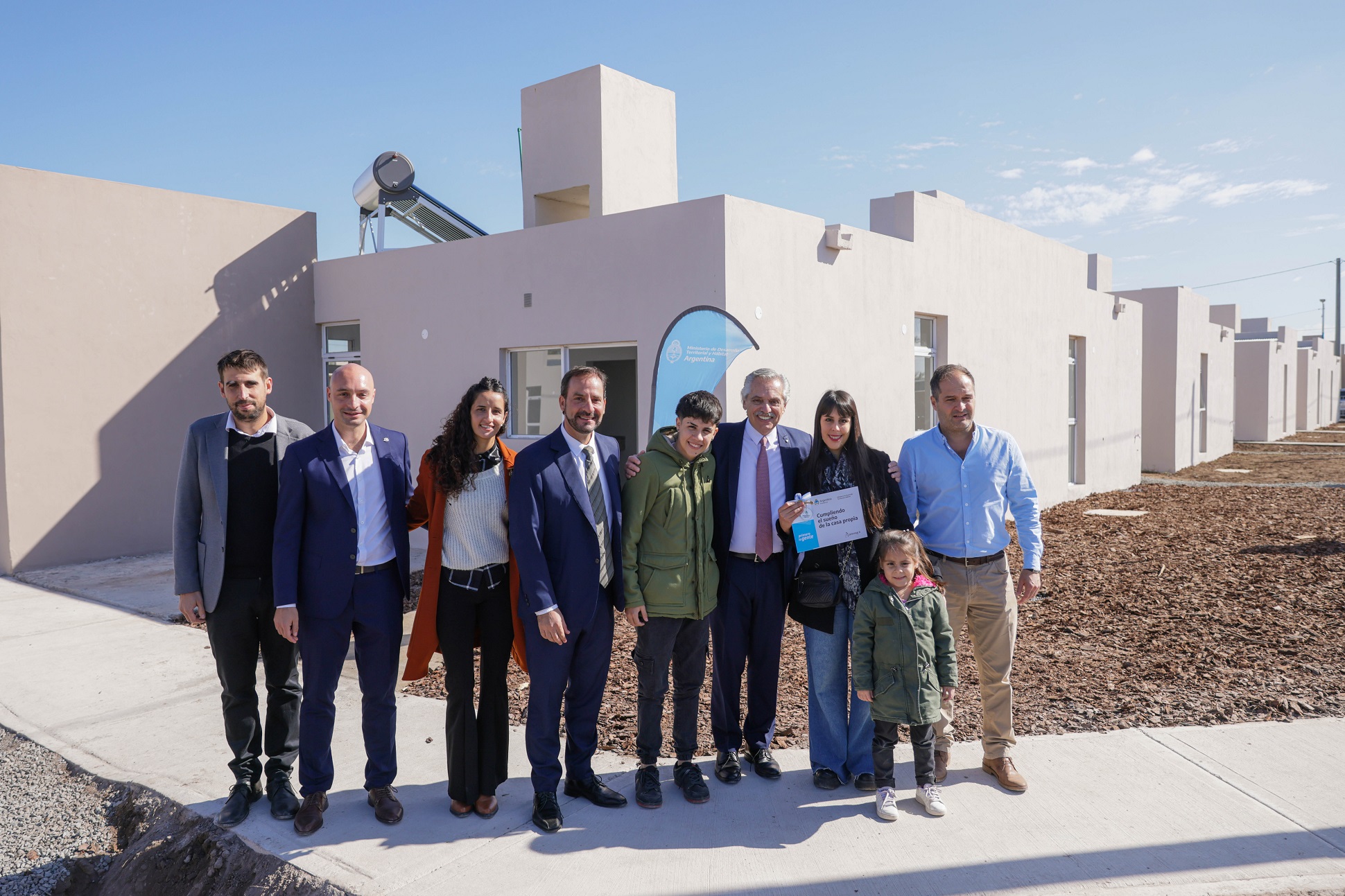 Alberto Fernández: “Para nosotros la prioridad central es que cada familia tenga un techo y una vivienda digna”