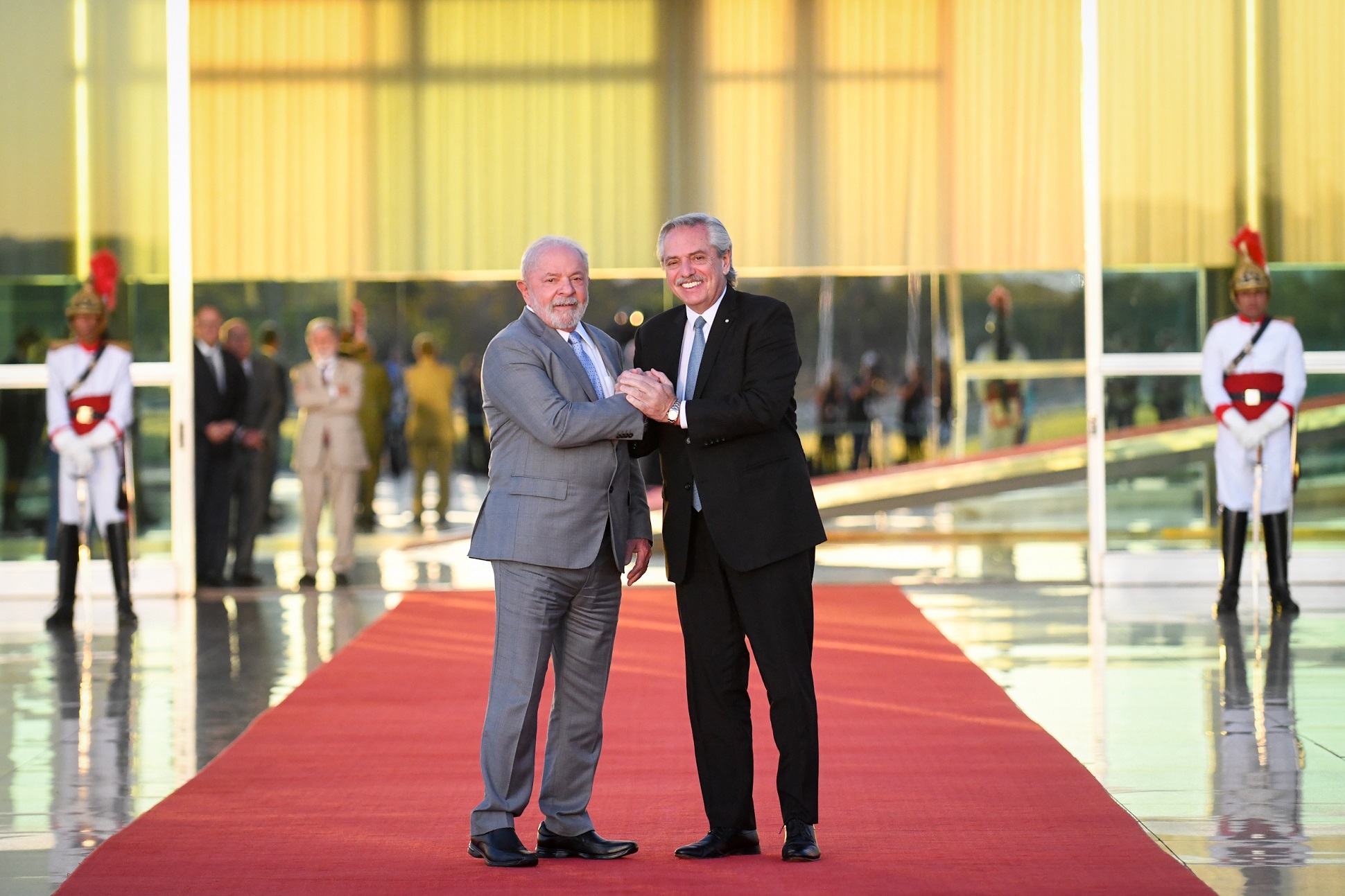 El presidente mantiene una reunión con Luiz Inácio da Silva en Brasilia