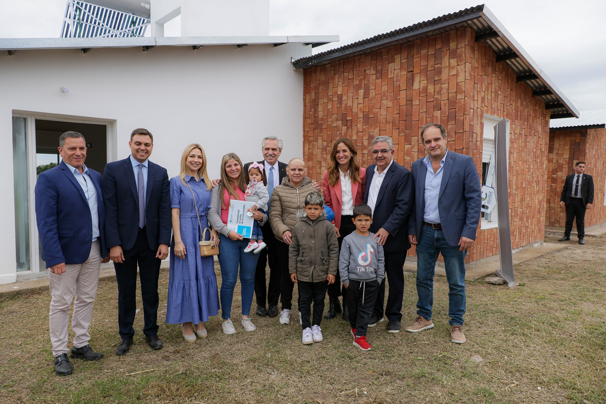 El presidente entregó viviendas e inauguró las obras de un nuevo gasoducto en la provincia de Catamarca