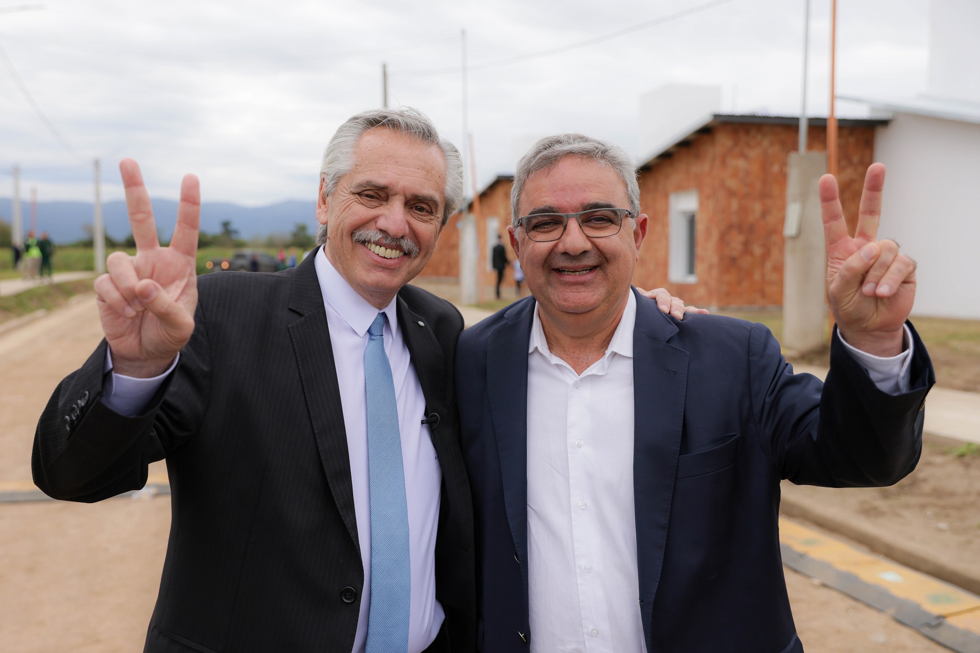 El presidente entregó viviendas e inauguró las obras de un nuevo gasoducto en la provincia de Catamarca