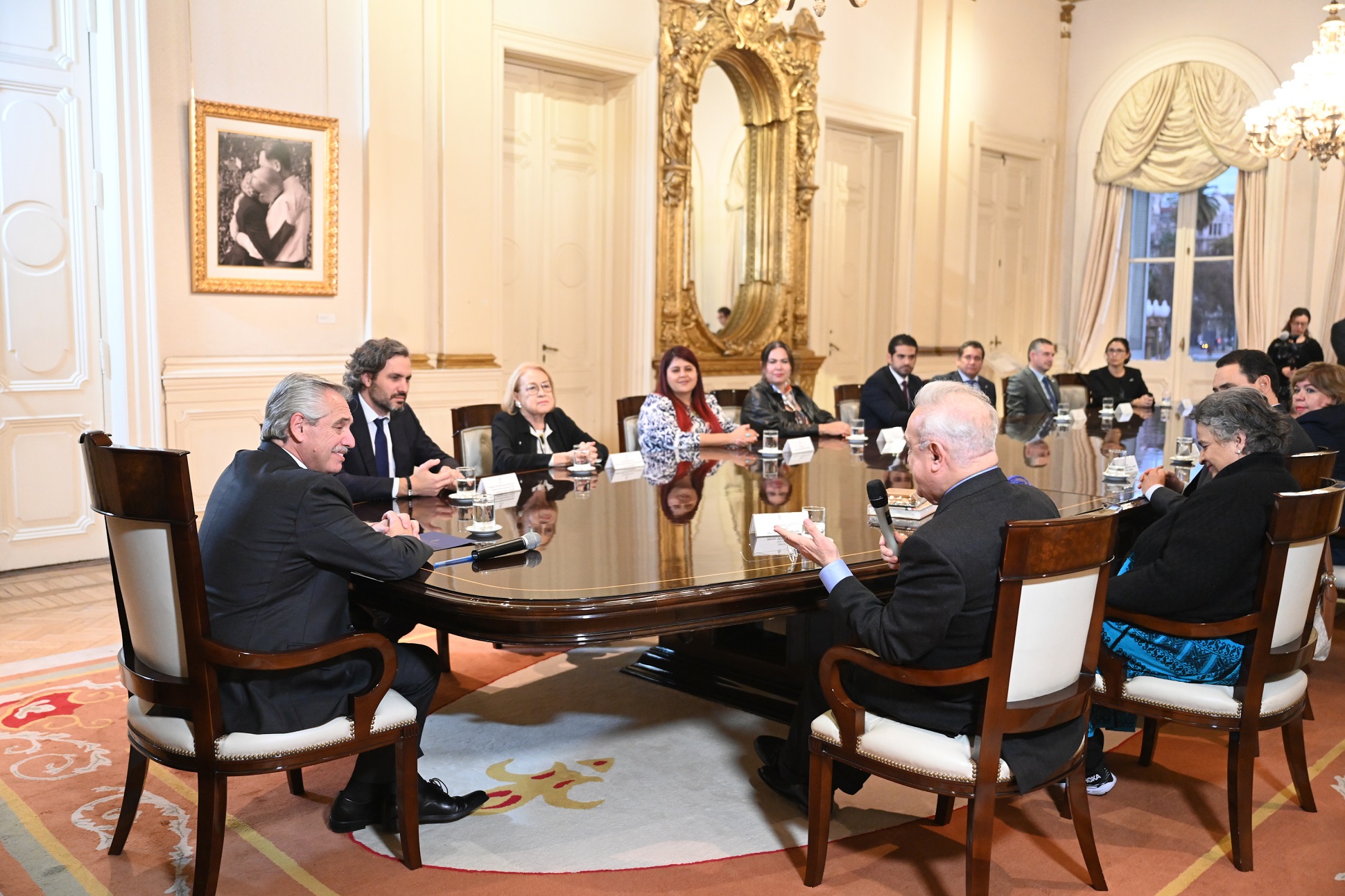 El presidente se reunió con una Delegación de parlamentarias y parlamentarios de México