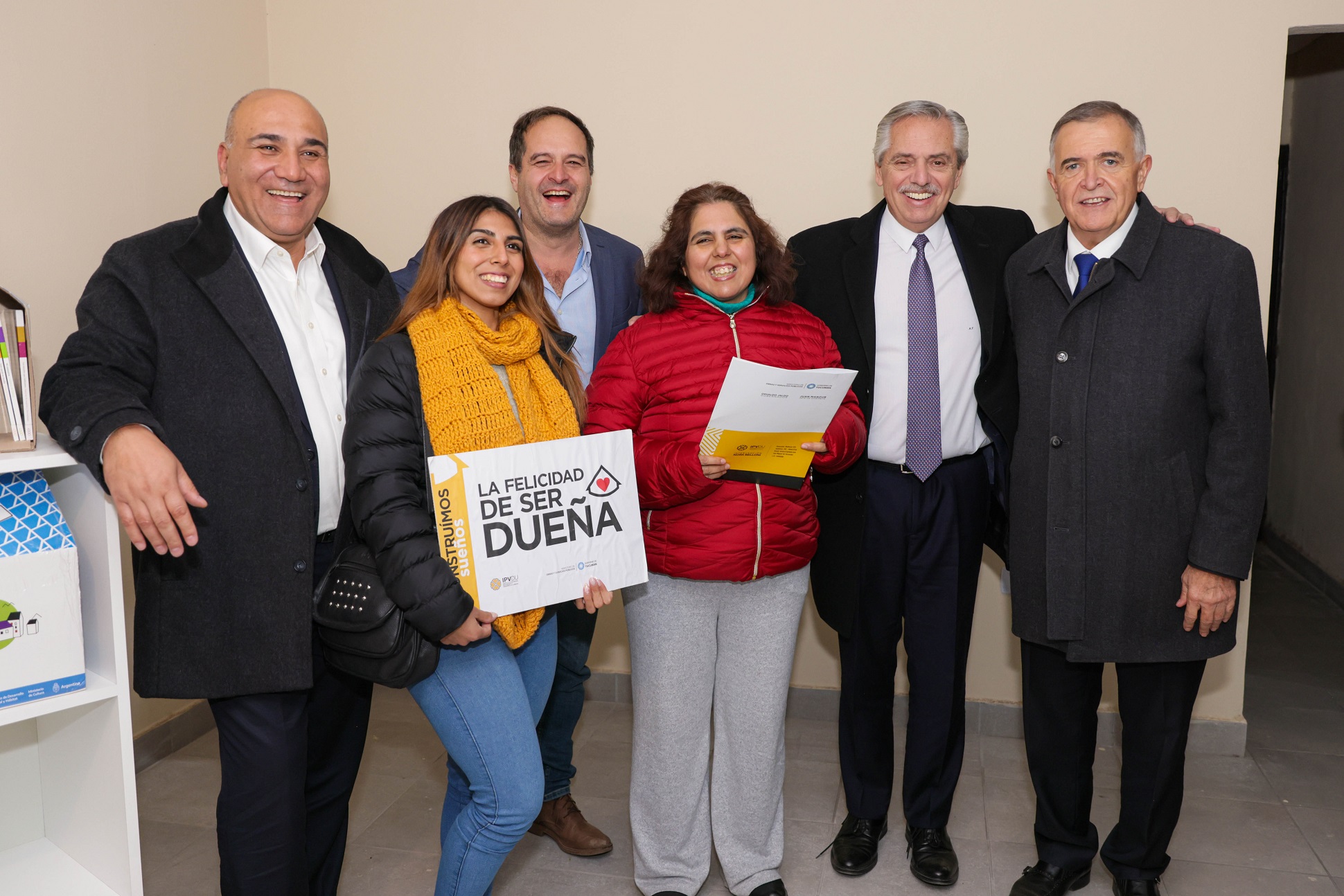 El presidente recorrió obras y entregó viviendas en Tucumán