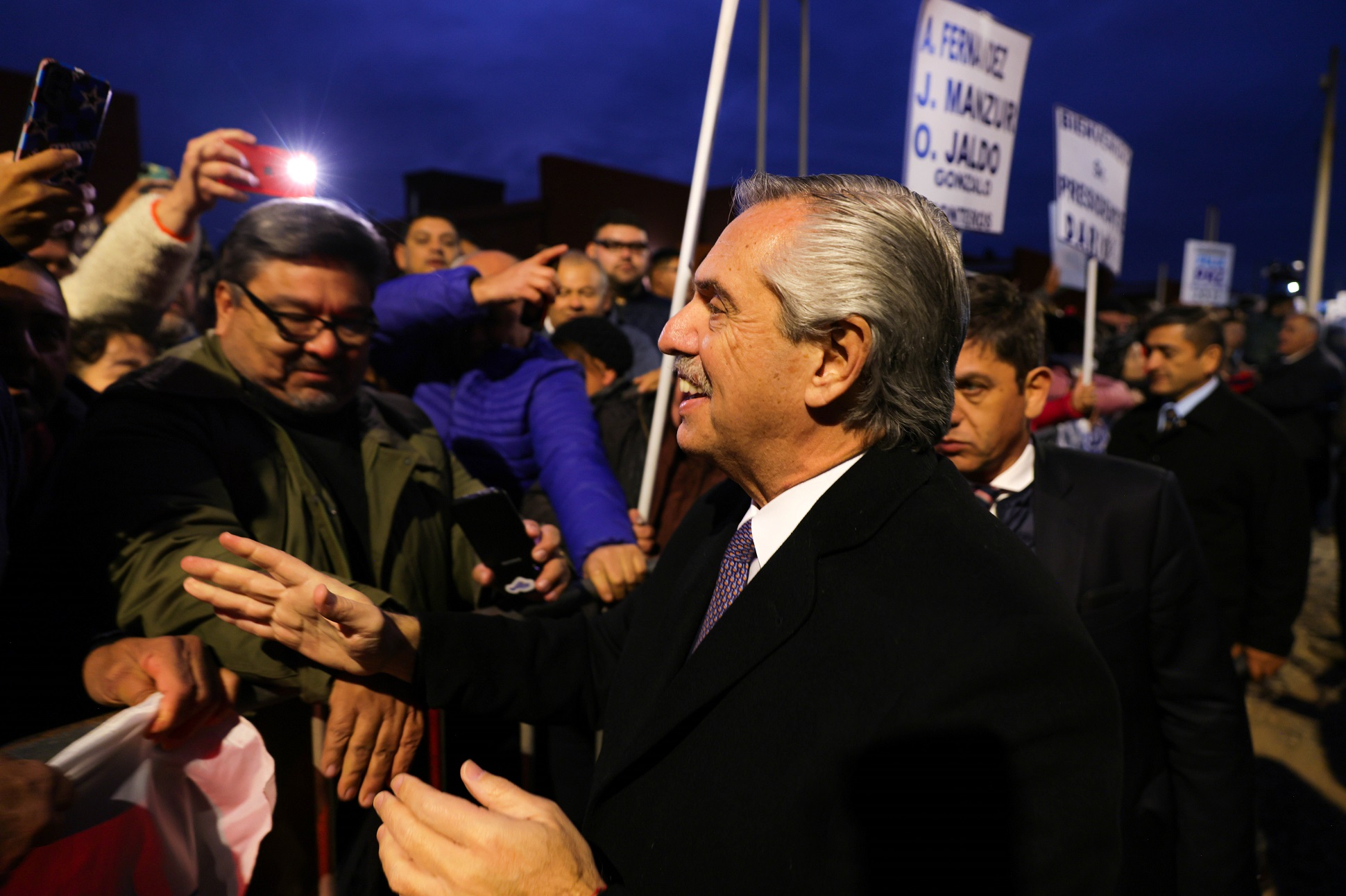 El presidente recorrió obras y entregó viviendas en Tucumán