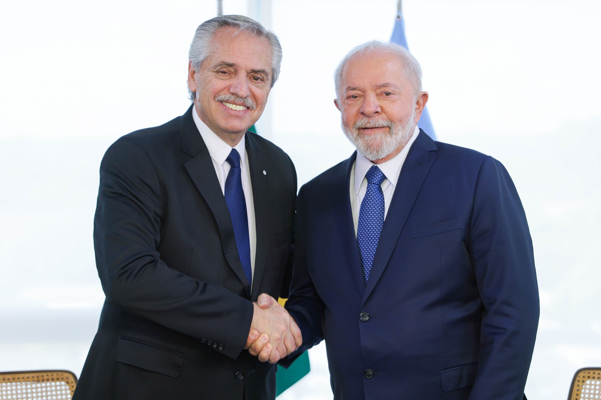 El Presidente llegó al Palacio de Planalto para reunirse con Luiz Inácio Lula da Silva