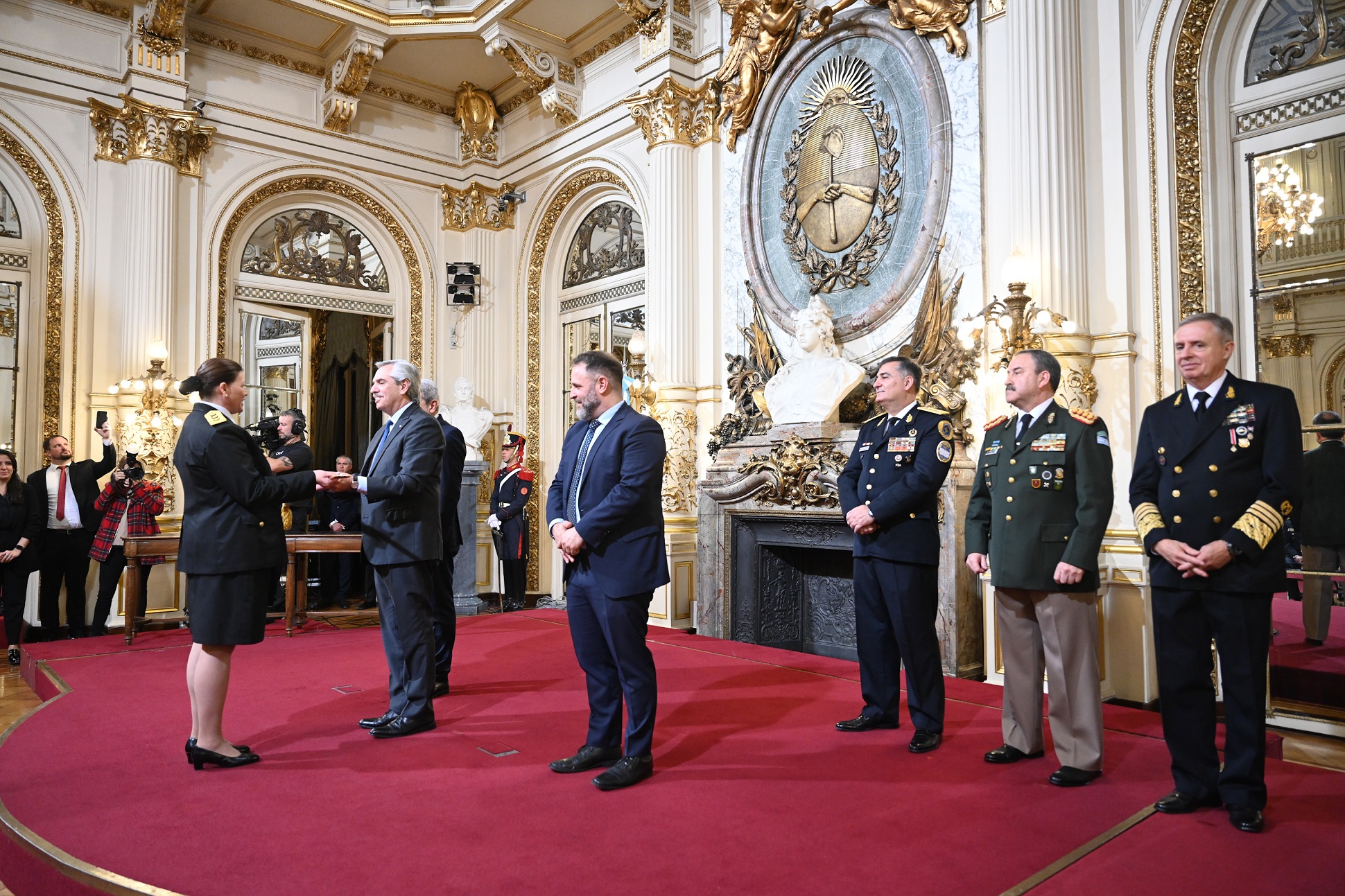 El Presidente encabezó la ceremonia de ascenso de oficiales superiores de las Fuerzas de Seguridad