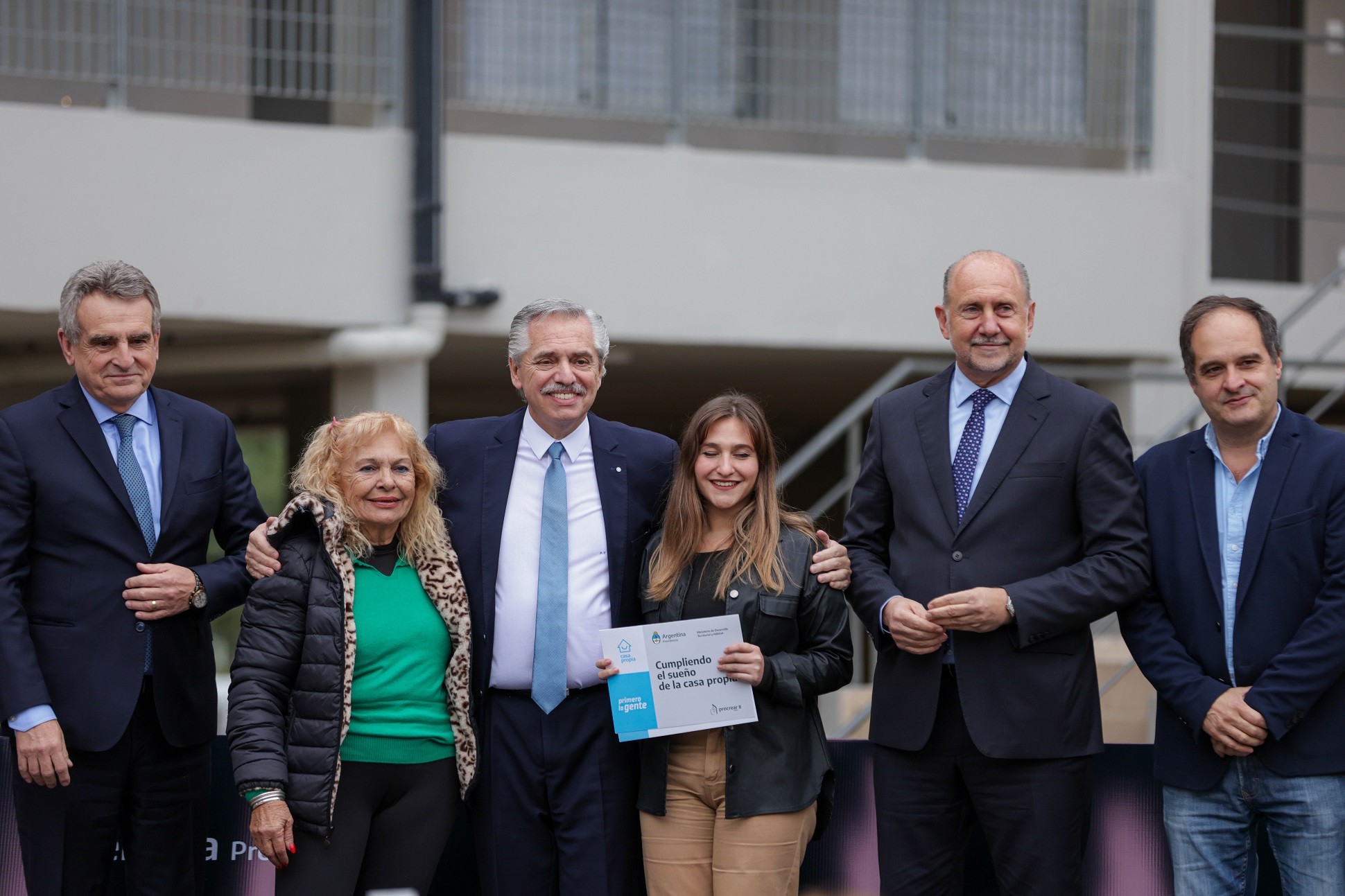 El Presidente entregó en Santa Fe la vivienda 115.000 de la gestión