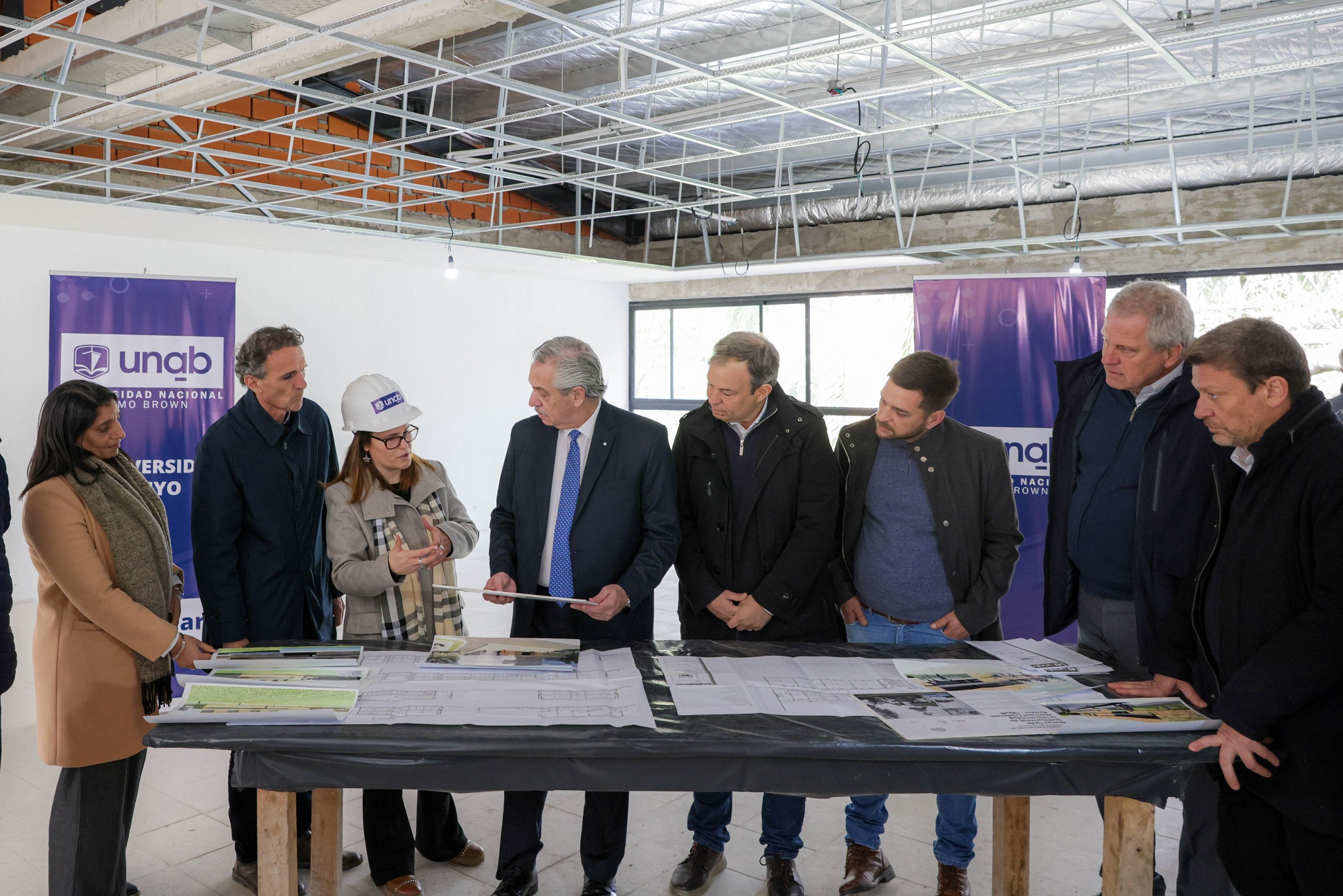 El presidente recorrió obras en ejecución en Almirante Brown