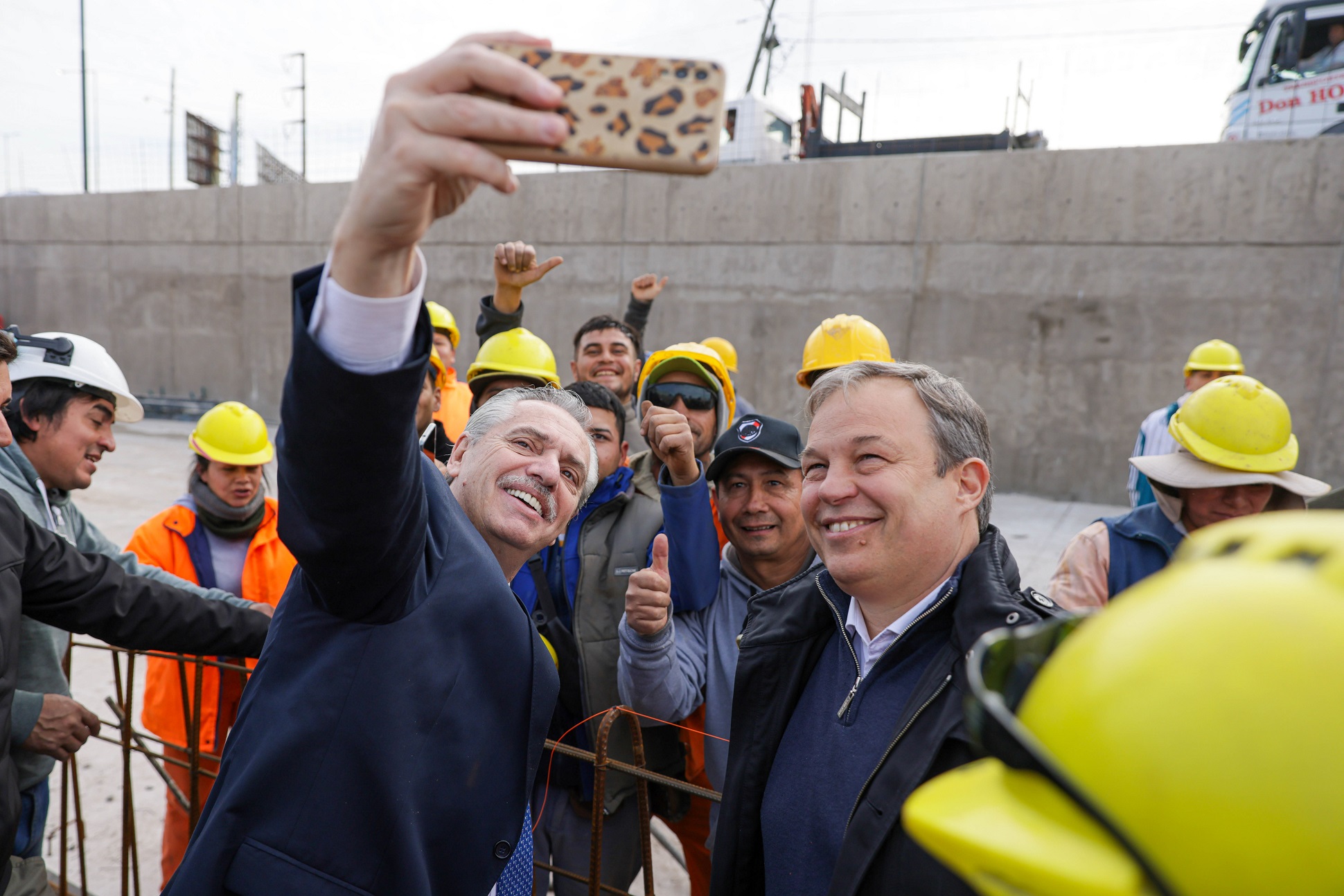 El presidente recorrió obras en ejecución en Almirante Brown