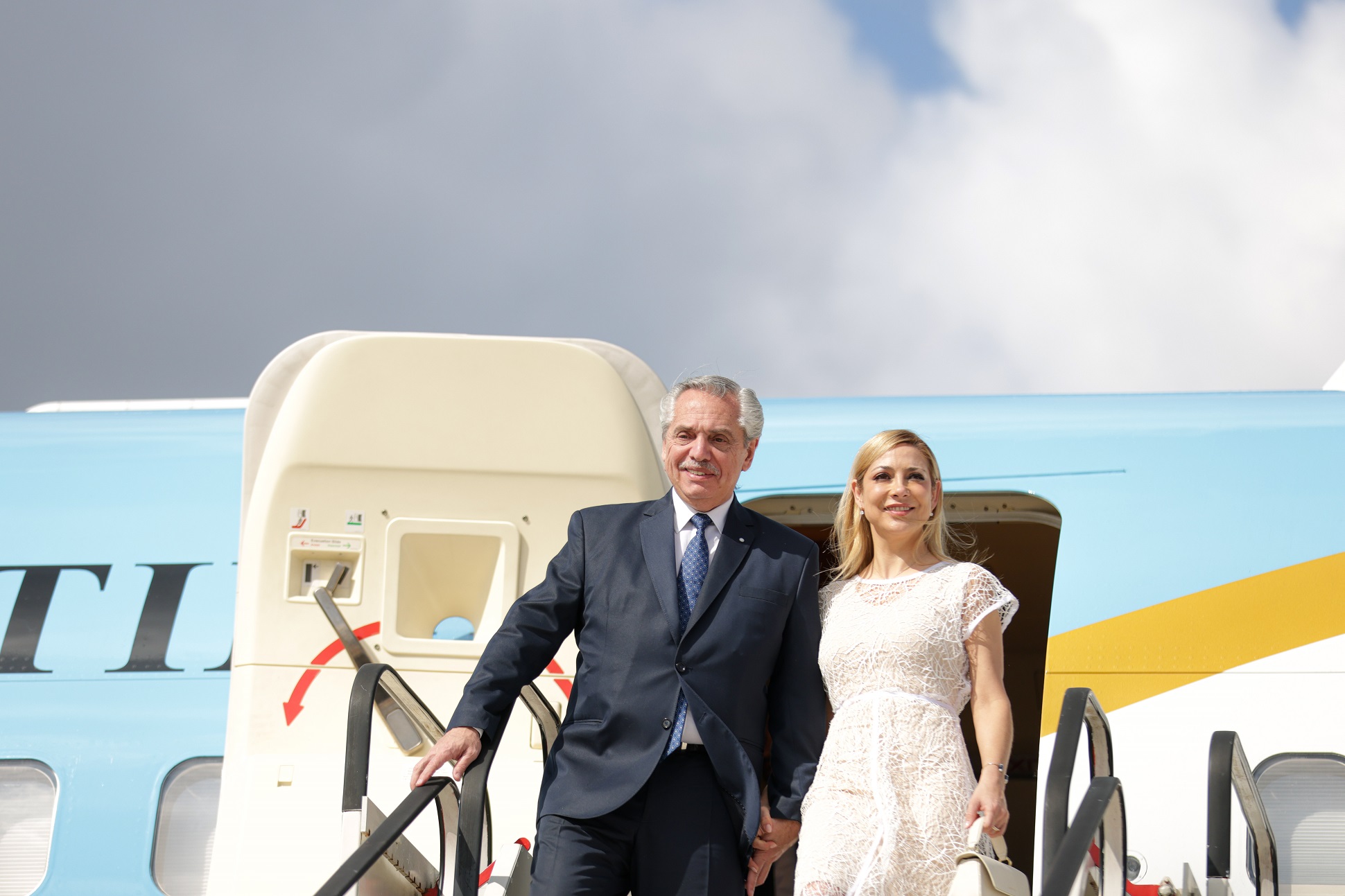 El presidente arribó a Bruselas para participar de la Tercera Cumbre UE-CELAC