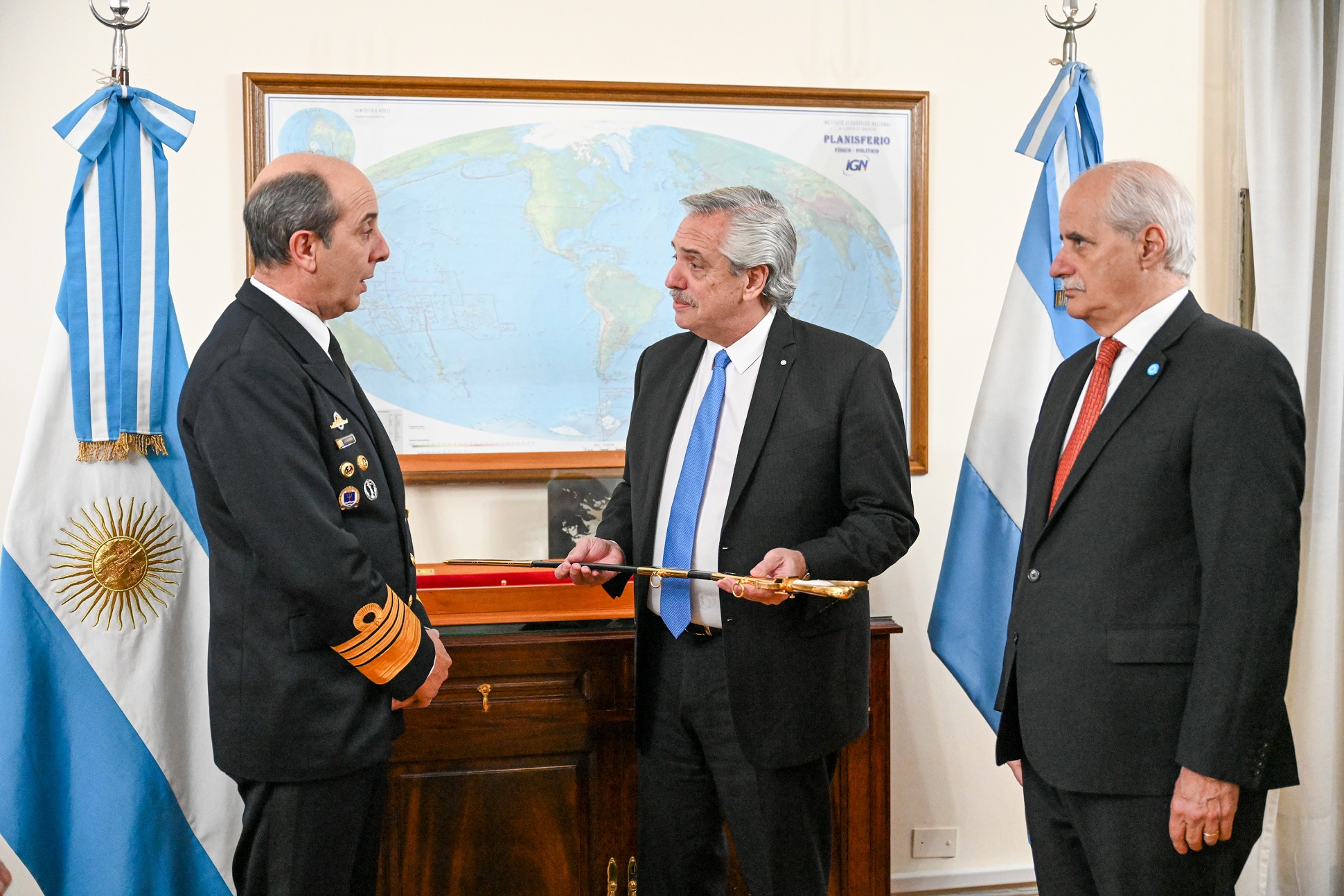 El presidente anunció el envío al Congreso de una nueva ley integral de Personal Militar