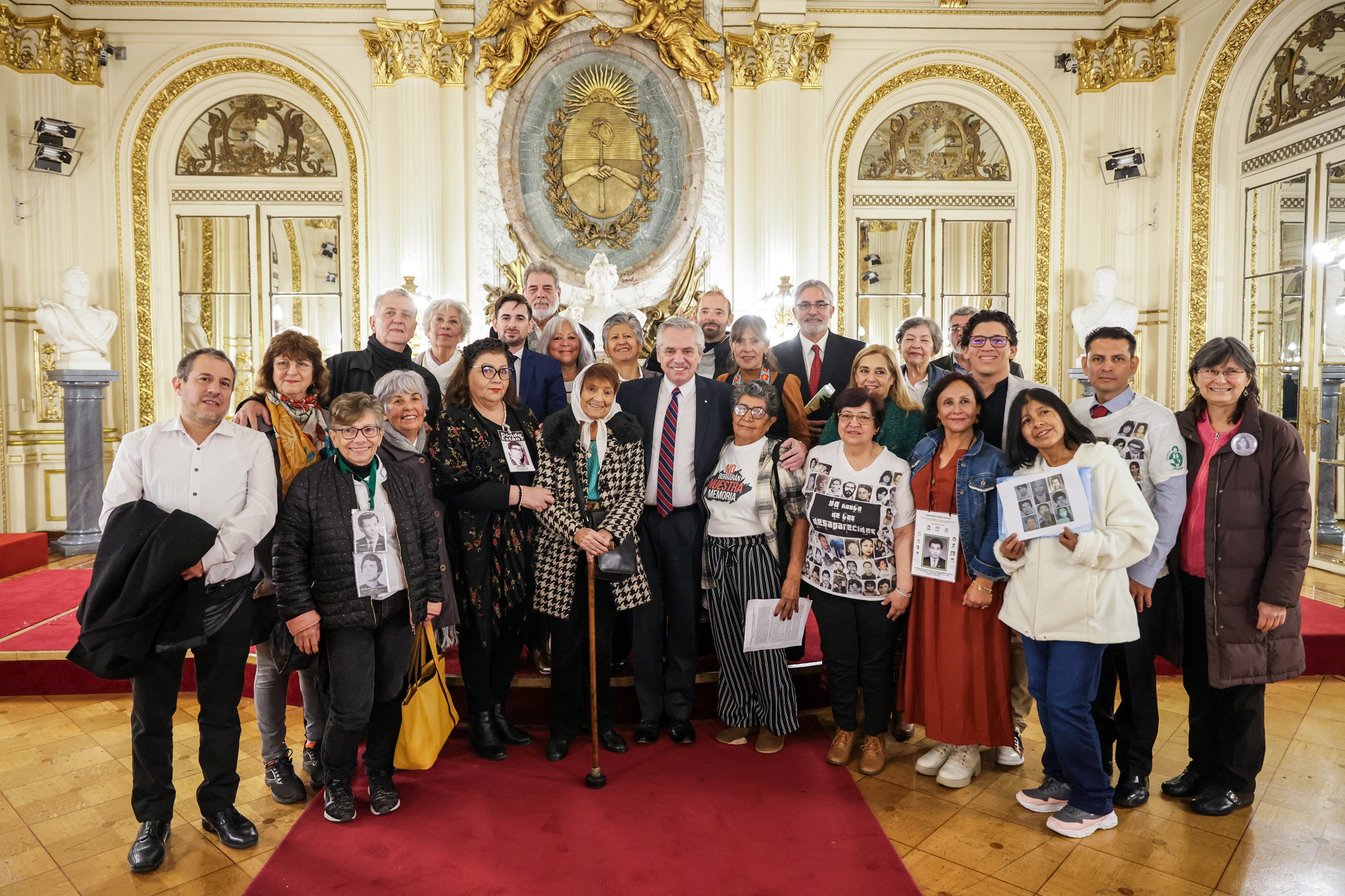 El presidente se reunió con representantes de familiares de detenidos-desaparecidos de Latinoamérica