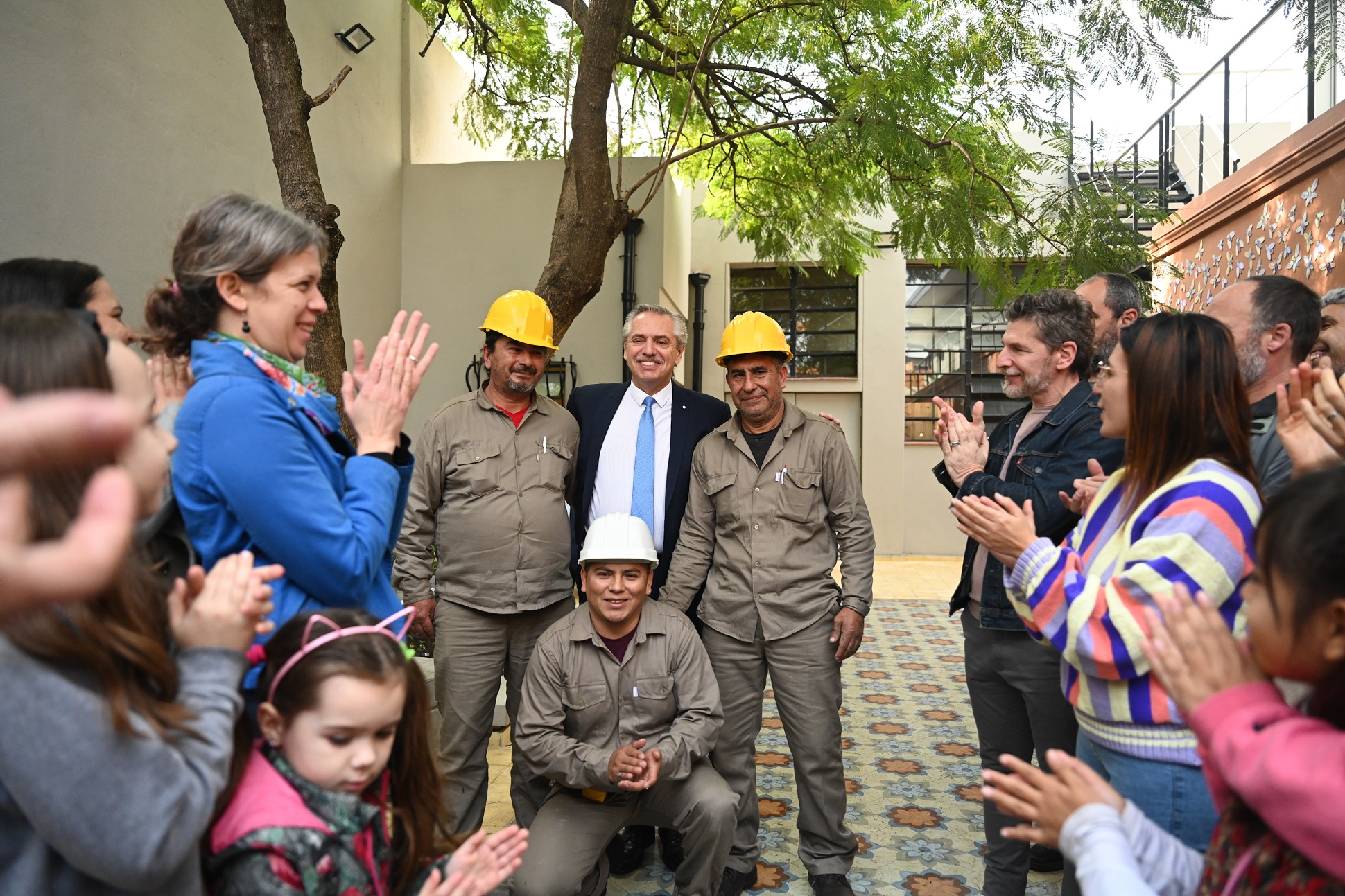 El presidente recorrió la Casa Museo María Elena Walsh