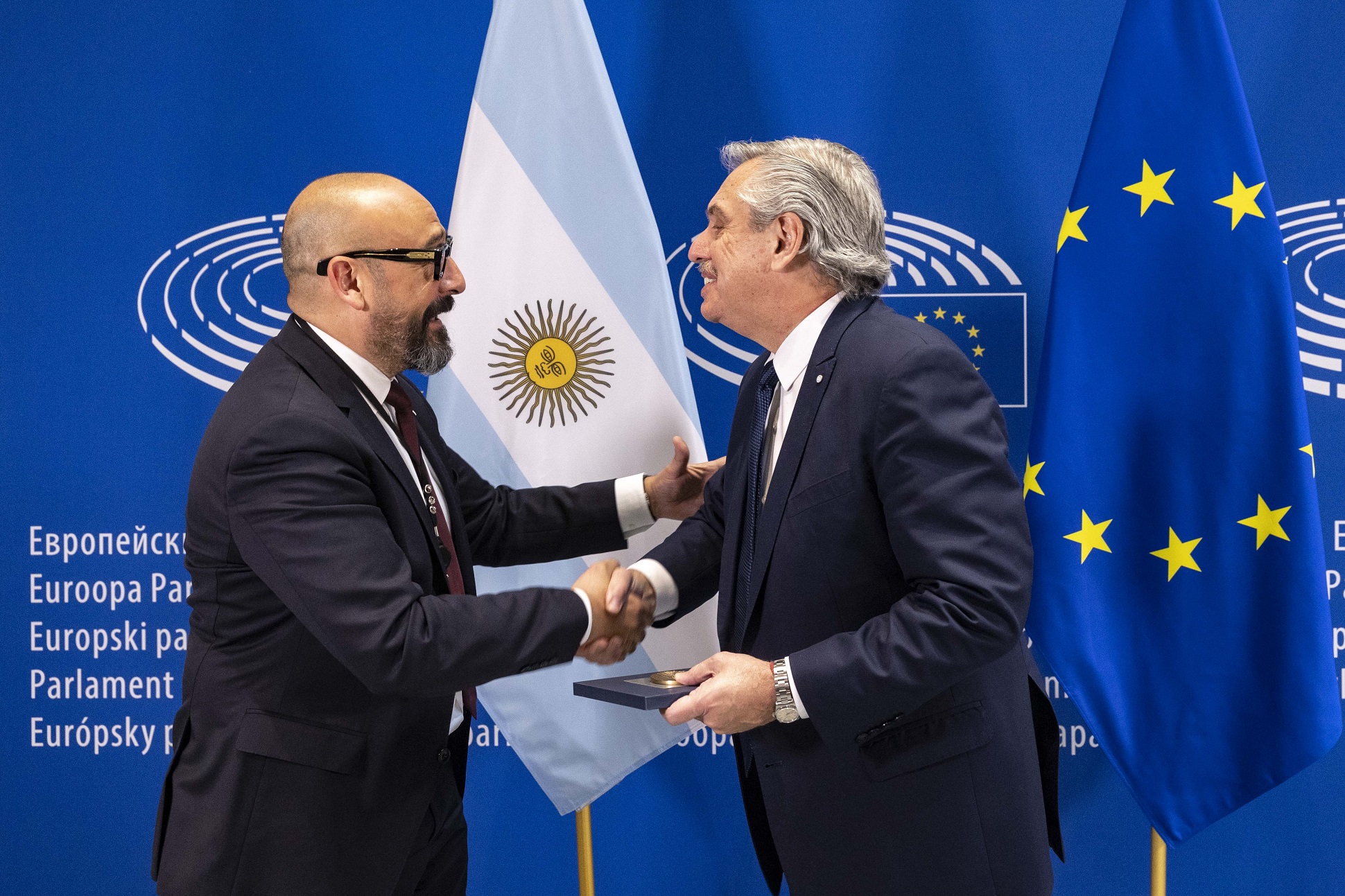 El presidente Alberto Fernández se reunió con diputados y diputadas del Parlamento Europeo