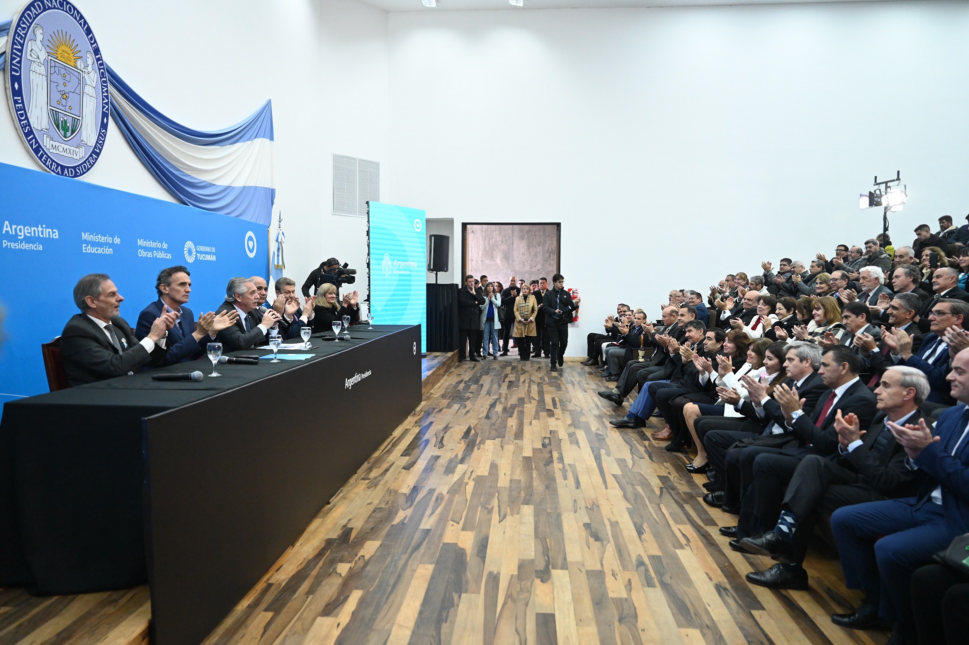 El presidente inauguró el edificio de la Facultad de Bioquímica, Química y Farmacia de la Universidad Nacional de Tucumán