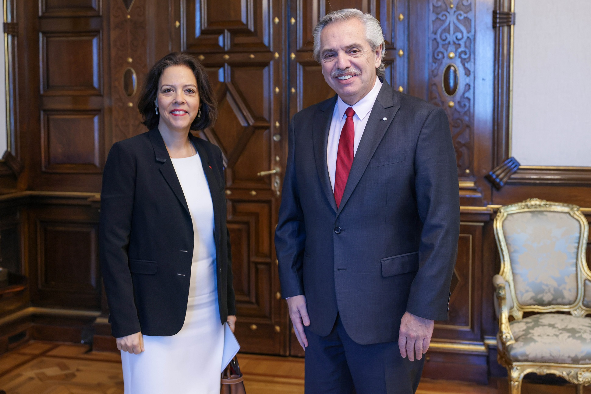 El presidente se reunió con la embajadora saliente de Francia, Claudia Scherer-Effosse