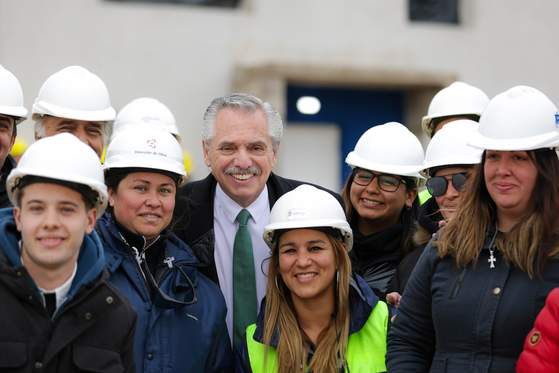 El presidente recorrió viviendas en construcción del programa Procrear II en Morón