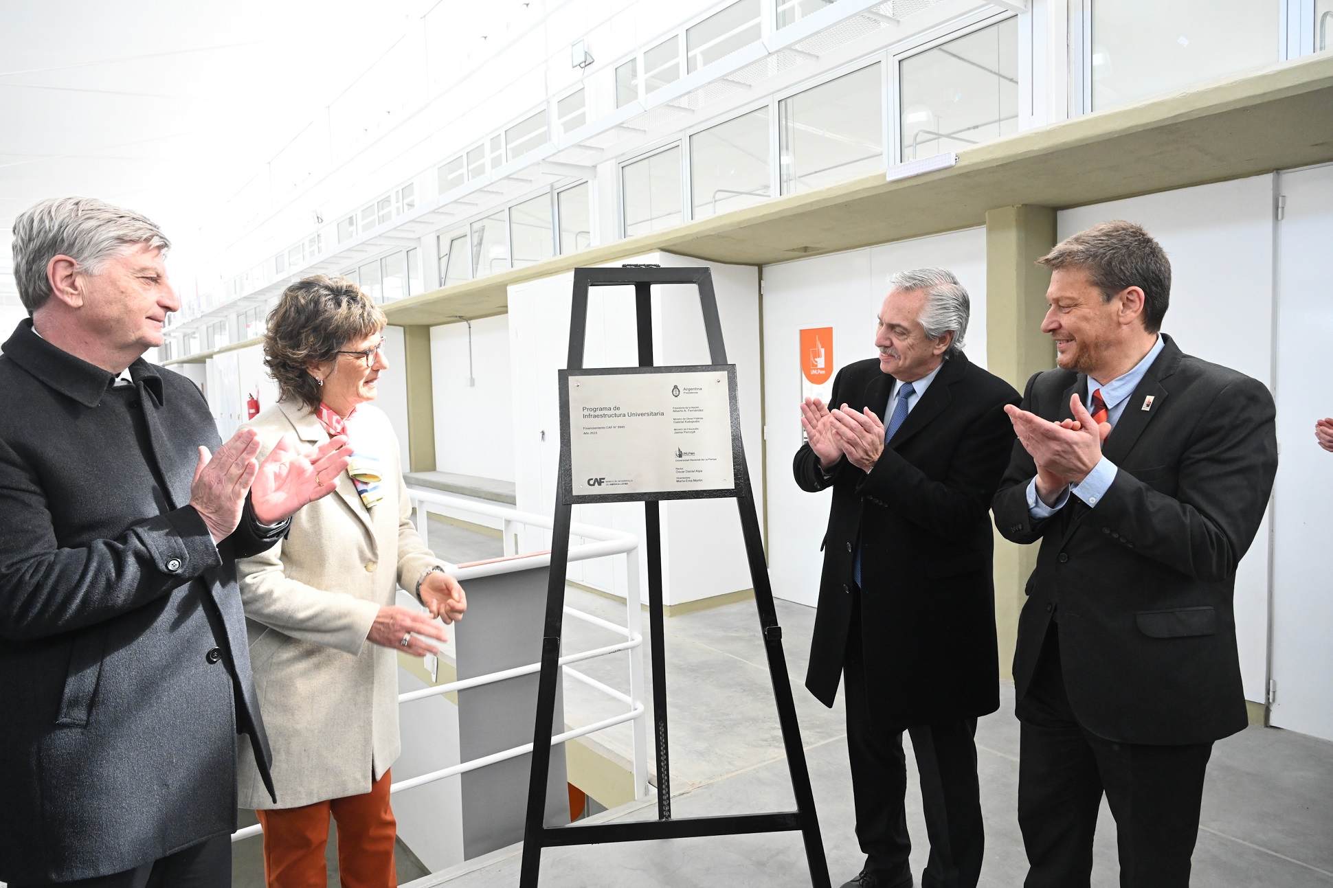 El presidente al inaugurar un edificio universitario: “La casta que defienden es la de los poderosos, y les quitan a ustedes la libertad de estudiar”