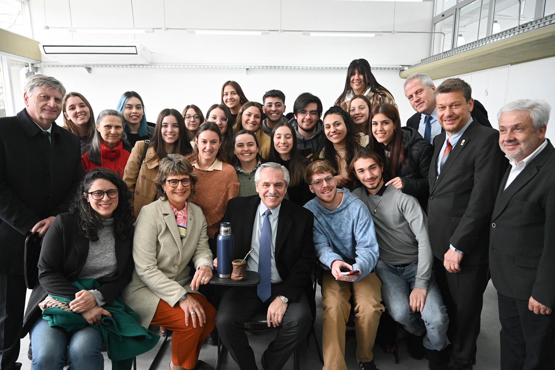 El presidente al inaugurar un edificio universitario: “La casta que defienden es la de los poderosos, y les quitan a ustedes la libertad de estudiar”