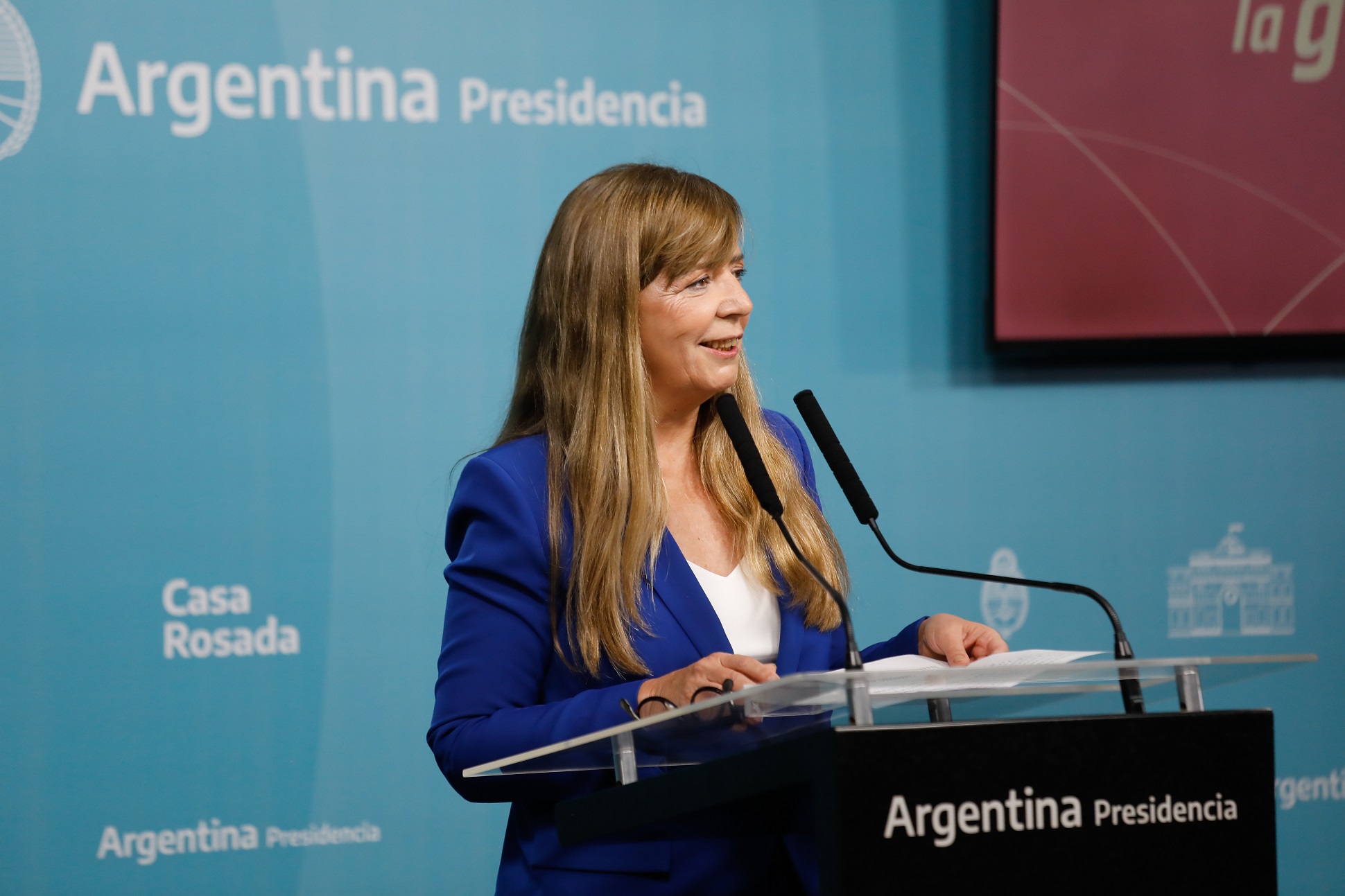 Cerruti destacó la suba del piso del Impuesto a las Ganancias y el nuevo récord de turismo durante las vacaciones de invierno