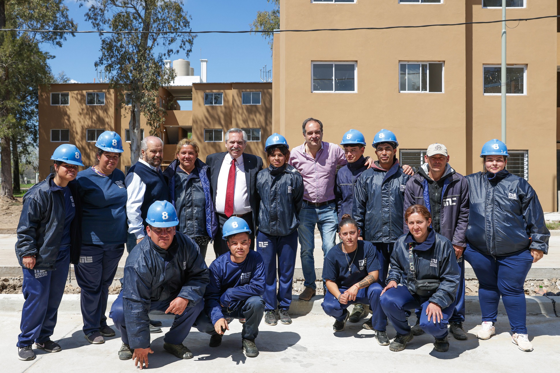 El presidente recorrió 252 viviendas en Ezeiza