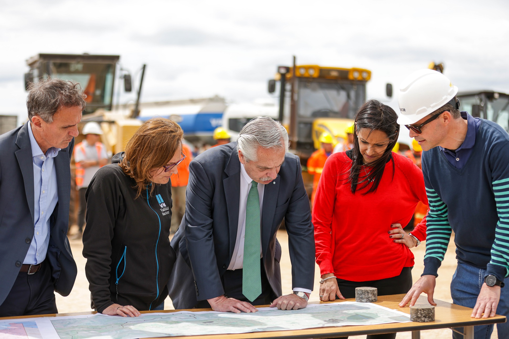 El presidente recorrió las obras de transformación en autopista de la Ruta Nacional N°3