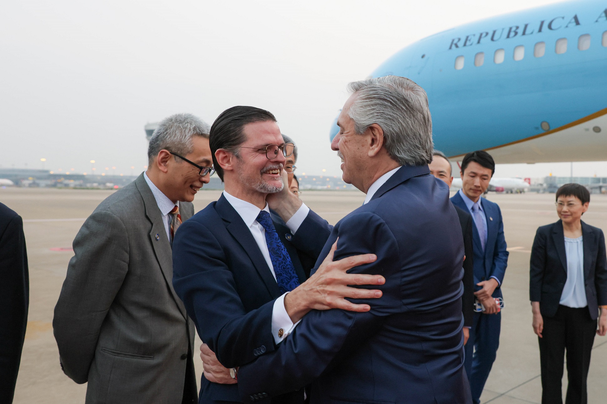 El presidente llegó a China para participar del III Foro de la Franja y la Ruta para la Cooperación Internacional