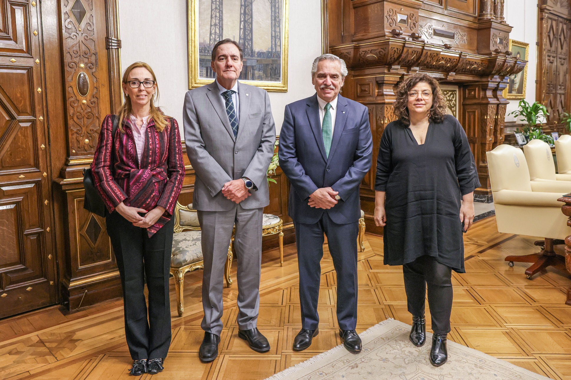 El presidente recibió al titular de la OPS tras el acuerdo para la producción de vacunas y tecnologías sanitarias