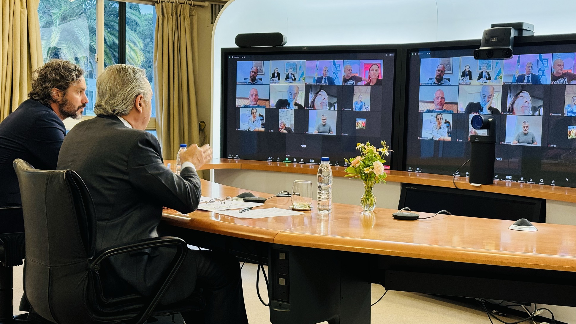 El presidente dialogó con familiares de las y los argentinos secuestrados por el Grupo Hamas