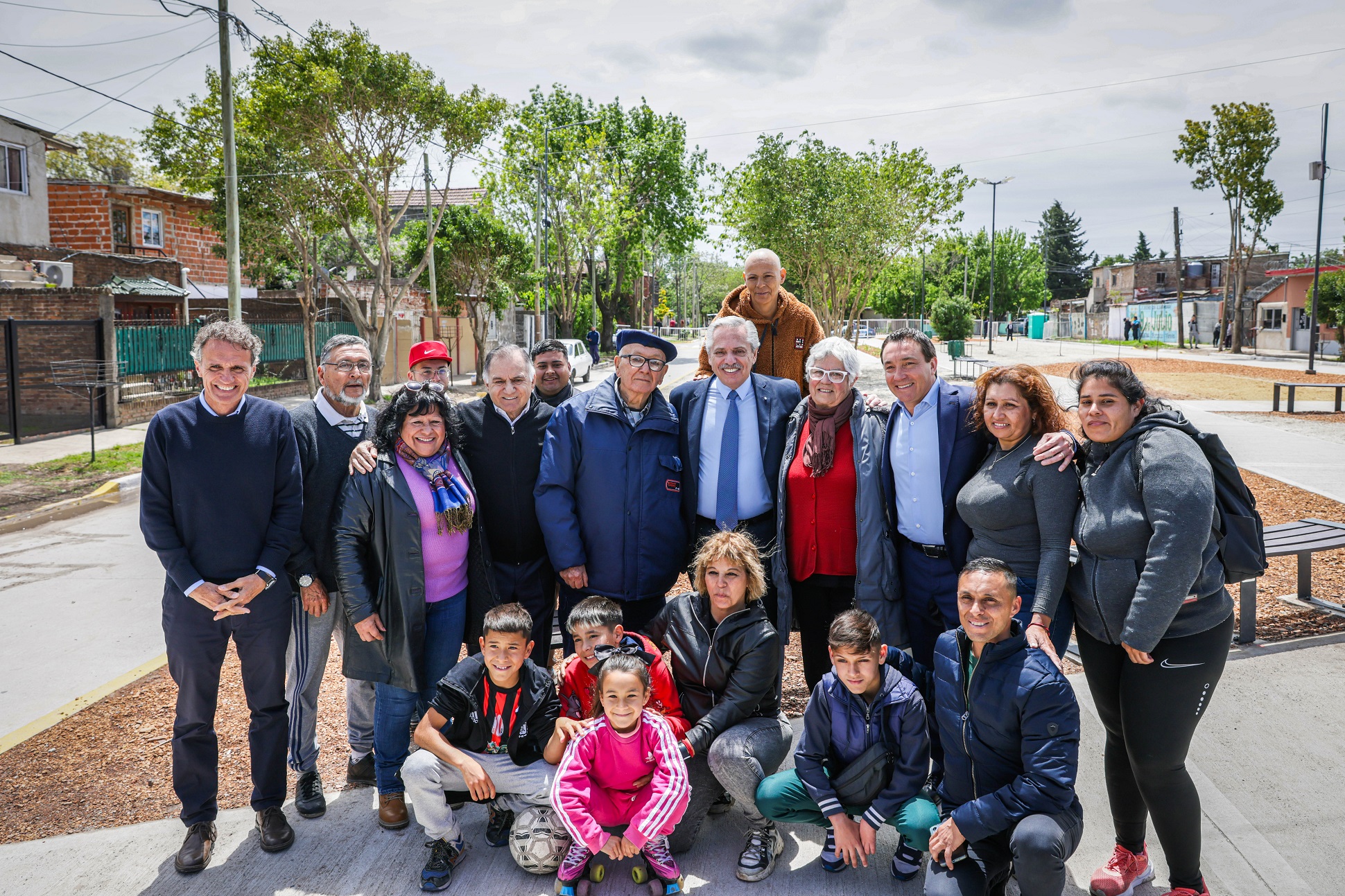 El presidente recorrió el entubamiento del Arroyo Jiménez, que se transformó en un nuevo espacio público para la comunidad de Florencio Varela