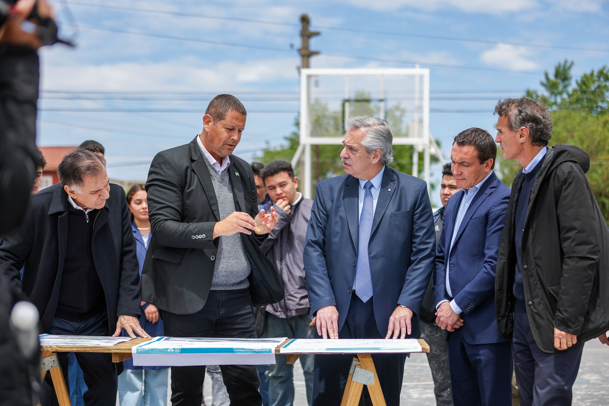 El presidente recorrió el entubamiento del Arroyo Jiménez, que se transformó en un nuevo espacio público para la comunidad de Florencio Varela