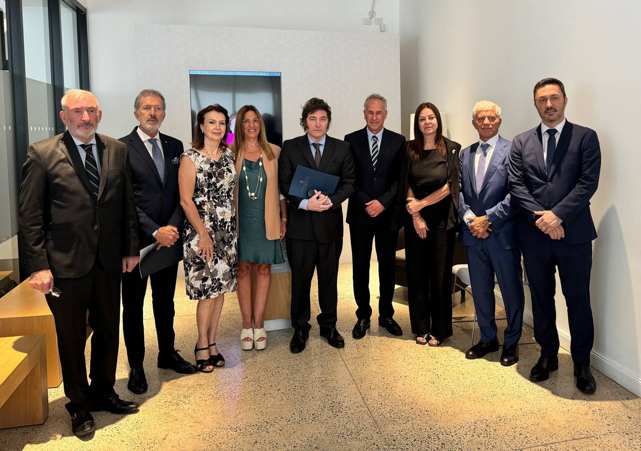 Milei participó del acto en conmemoración del Día Internacional en Memoria de las Víctimas del Holocausto