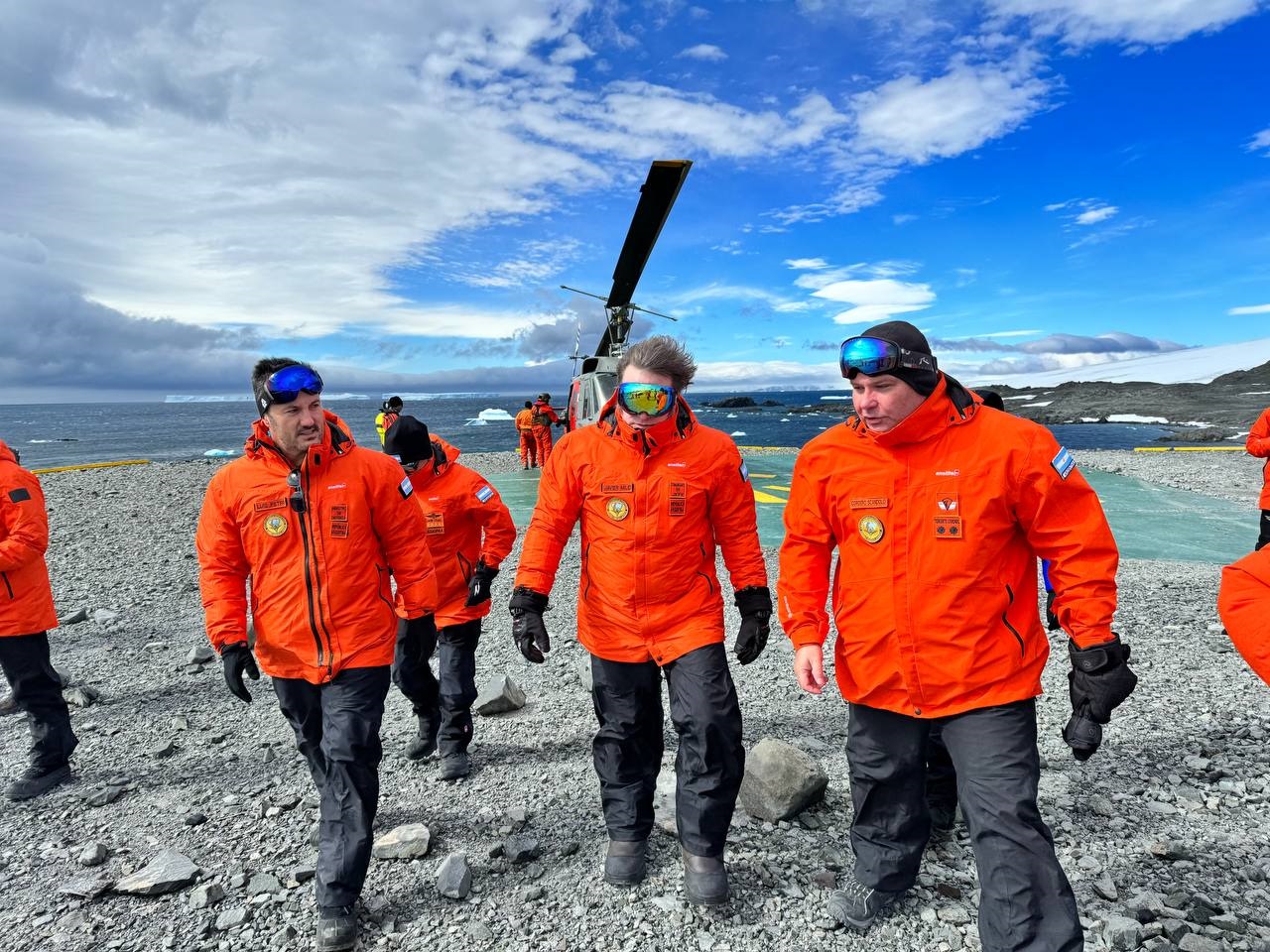 President Milei launched the programme for the implementation of nuclear technology to control plastic pollution in Antarctica